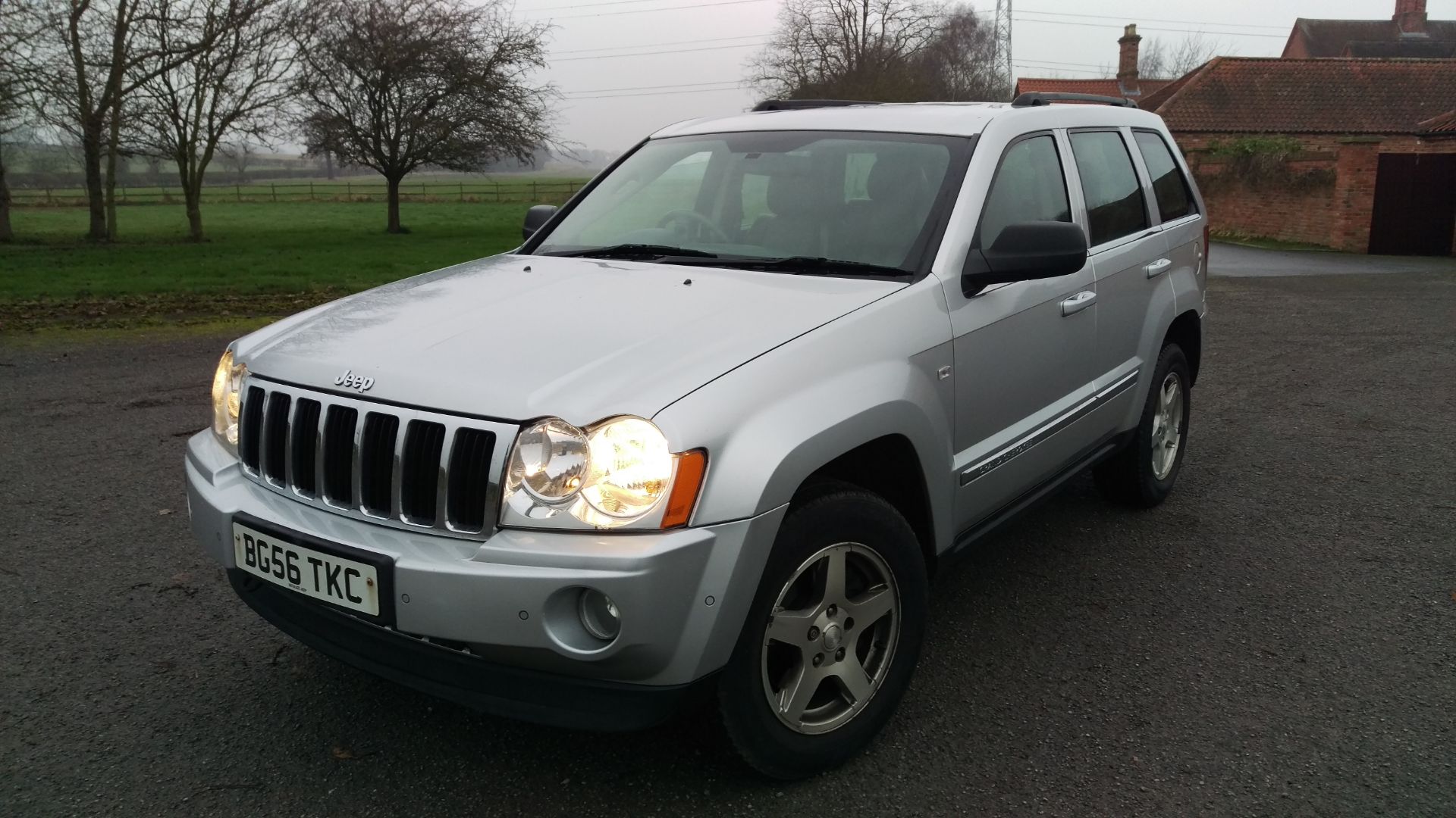 2006/56 PLATE JEEP GRAND CHEROKEE 3.0 CRD V6 TURBO DIESEL AUTO. ONLY 92K MILES. 12 MONTHS MOT - Image 8 of 32