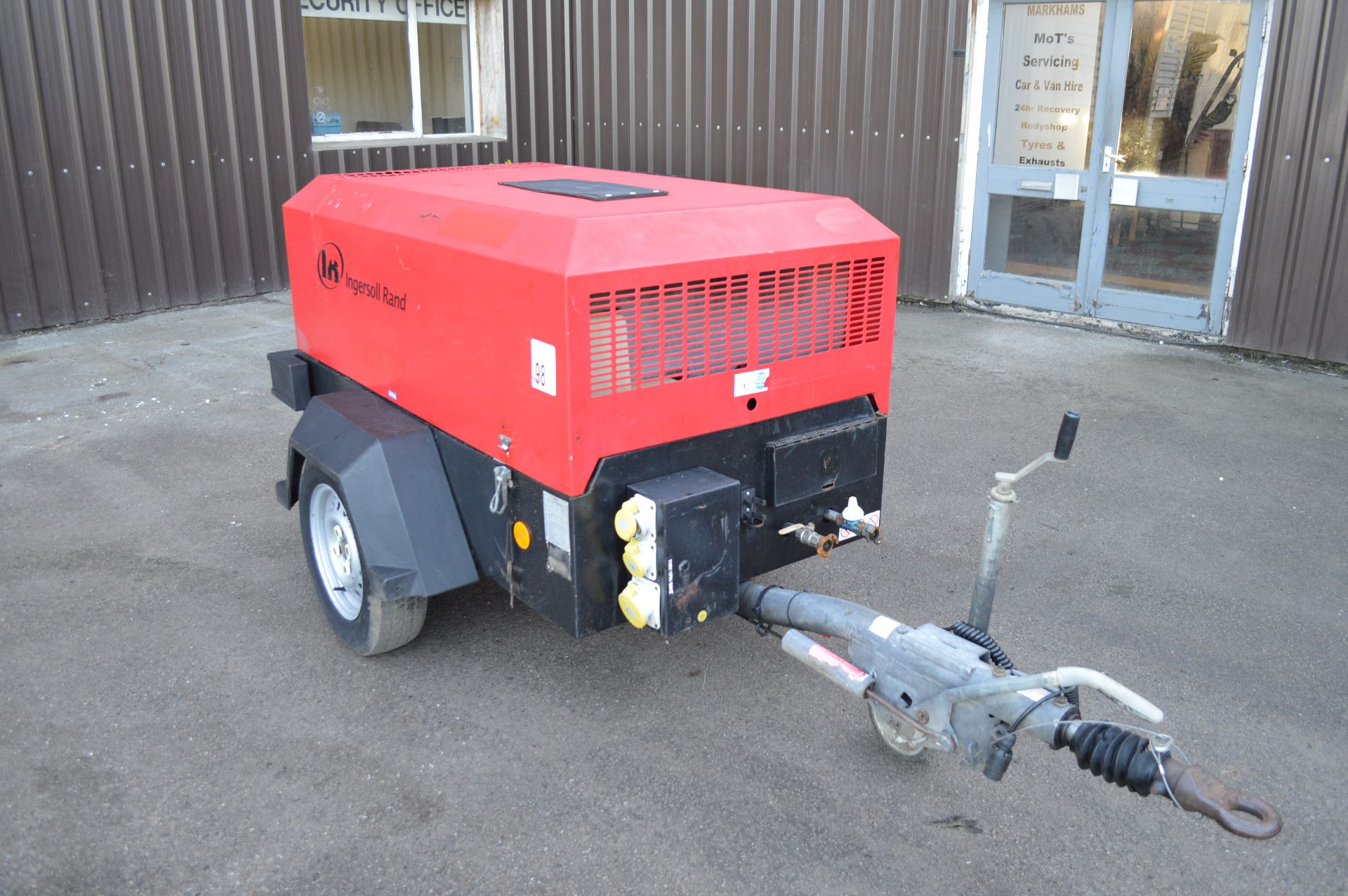 2009 INGERSOLL RAND SINGLE AXLE COMPRESSOR & GENERATOR *NO VAT*