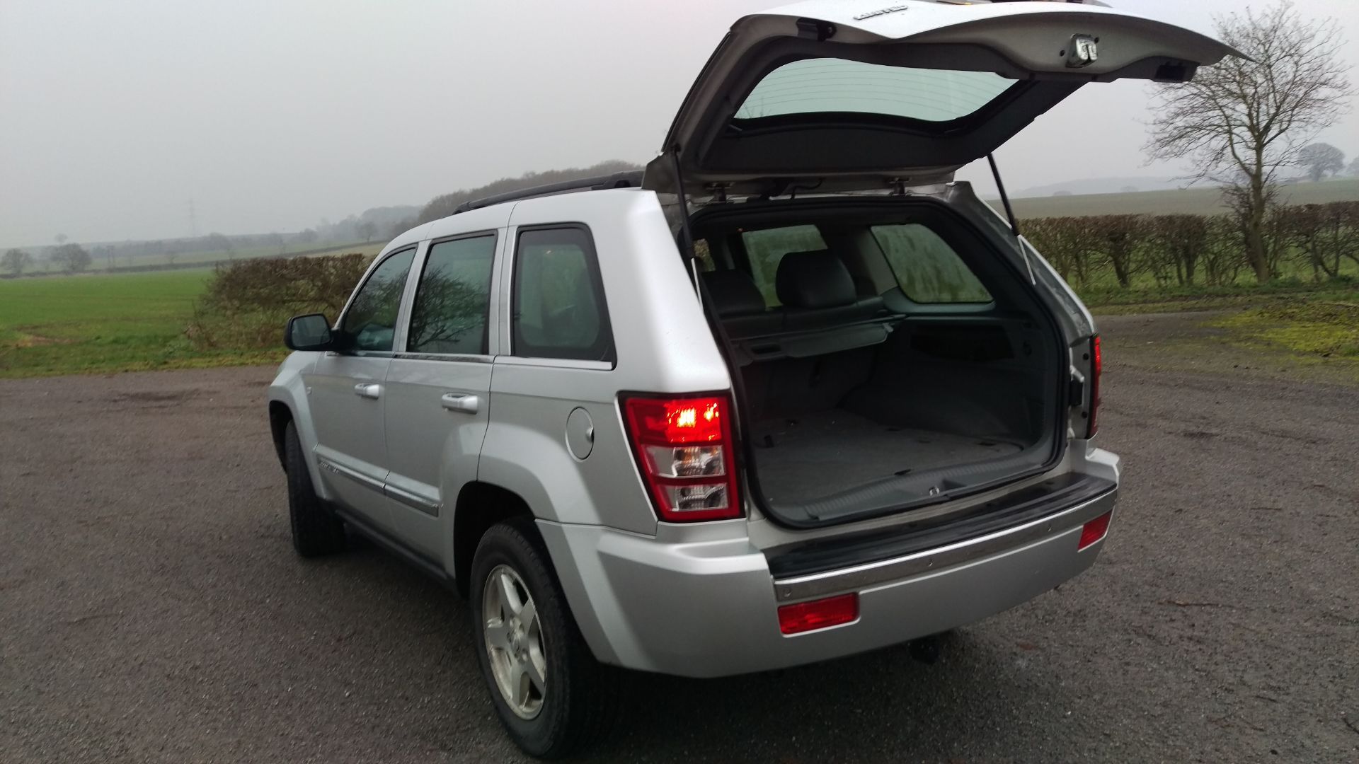 2006/56 PLATE JEEP GRAND CHEROKEE 3.0 CRD V6 TURBO DIESEL AUTO. ONLY 92K MILES. 12 MONTHS MOT - Image 14 of 32