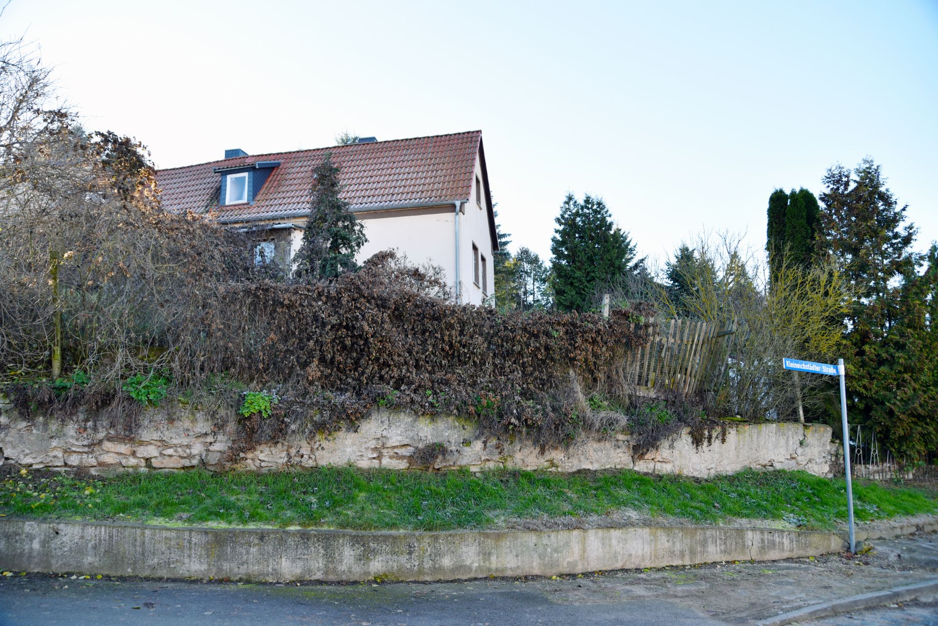 LARGE FREEHOLD HOUSE AND LAND IN SAXONY-ANHALT, GERMANY - Image 11 of 60