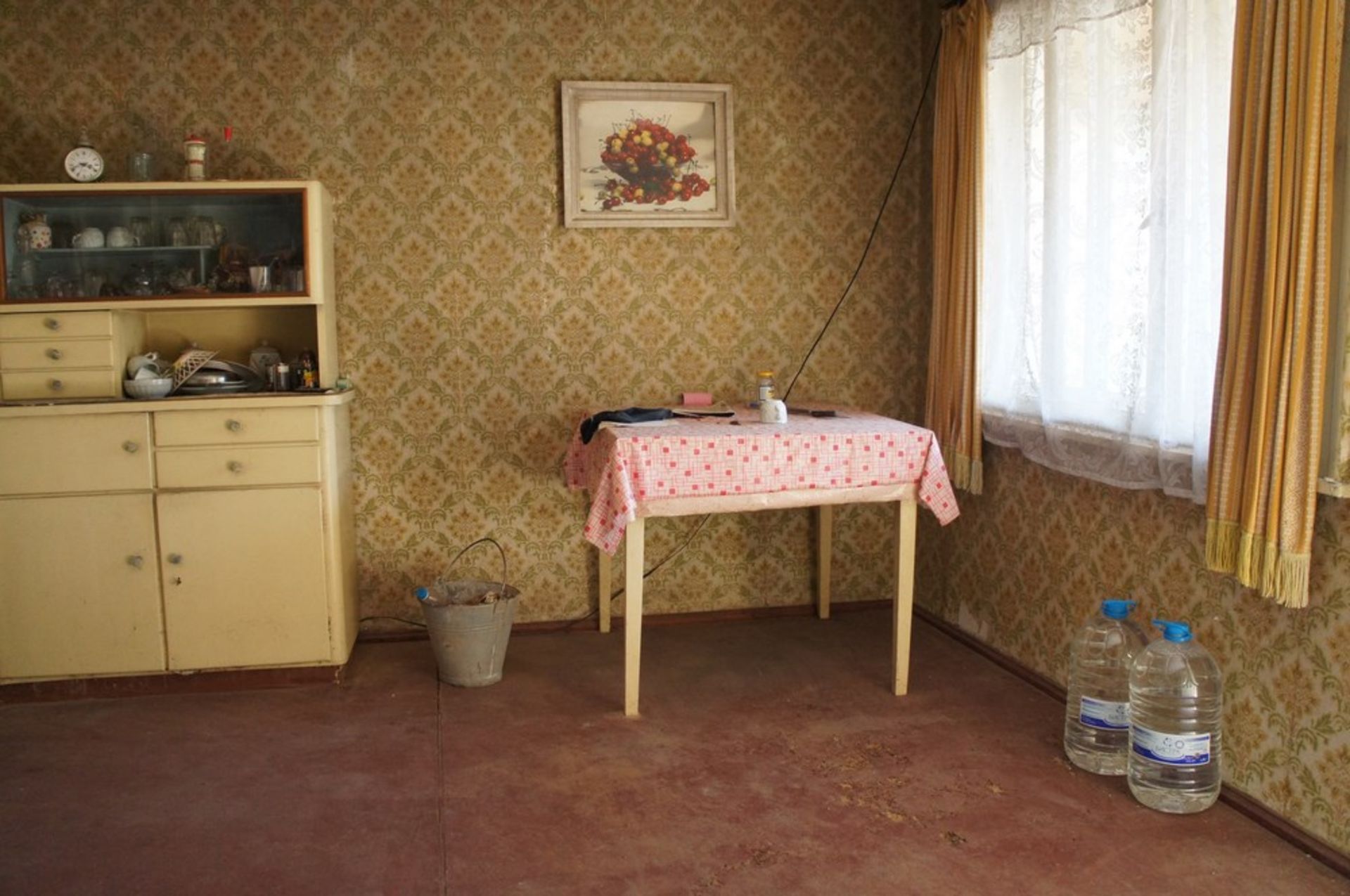 BIG FREEHOLD HOME AND LAND IN SLOMER, BULGARIA - Image 35 of 42