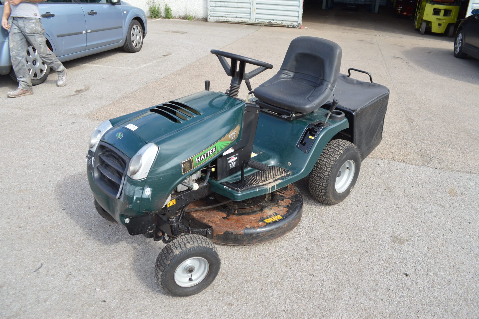 2004 HAYTER HERITAGE RIDE-ON LAWN MOWER *NO VAT* - Image 5 of 19