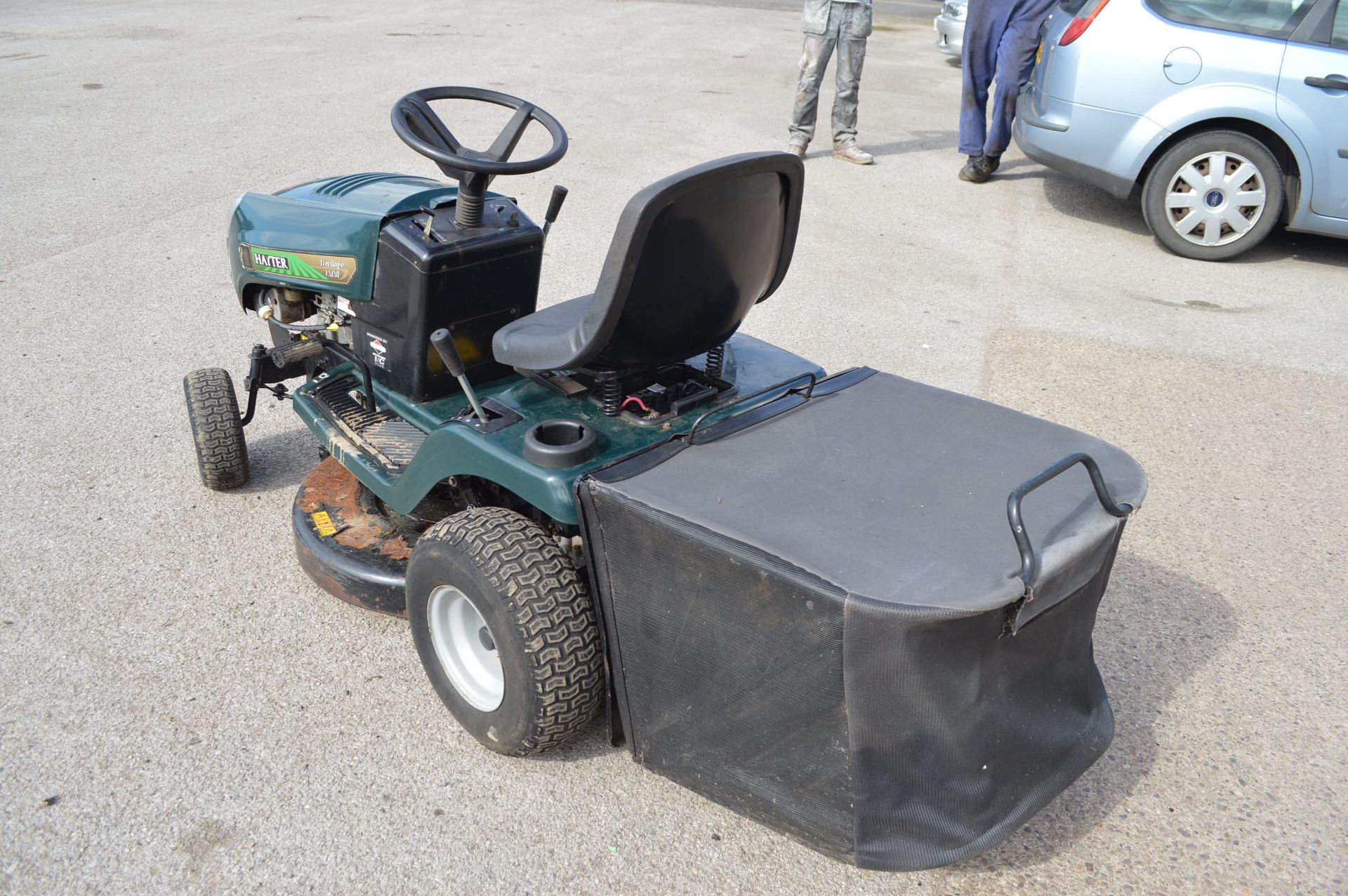 2004 HAYTER HERITAGE RIDE-ON LAWN MOWER *NO VAT* - Image 6 of 19