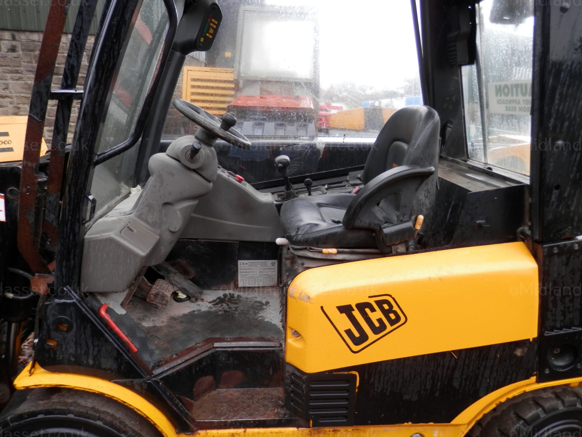 DS - 2009 JCB TELE TRUCK WITH ROTATOR   YEAR OF MANUFACTURE: 2009 WEIGHT: 5200 kg   FULL CAB ROTATOR - Image 10 of 11