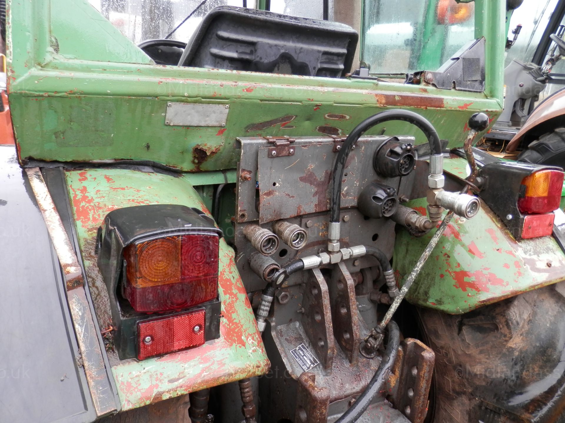 1992/J REG FENDT 260V TRACTOR - Image 3 of 10