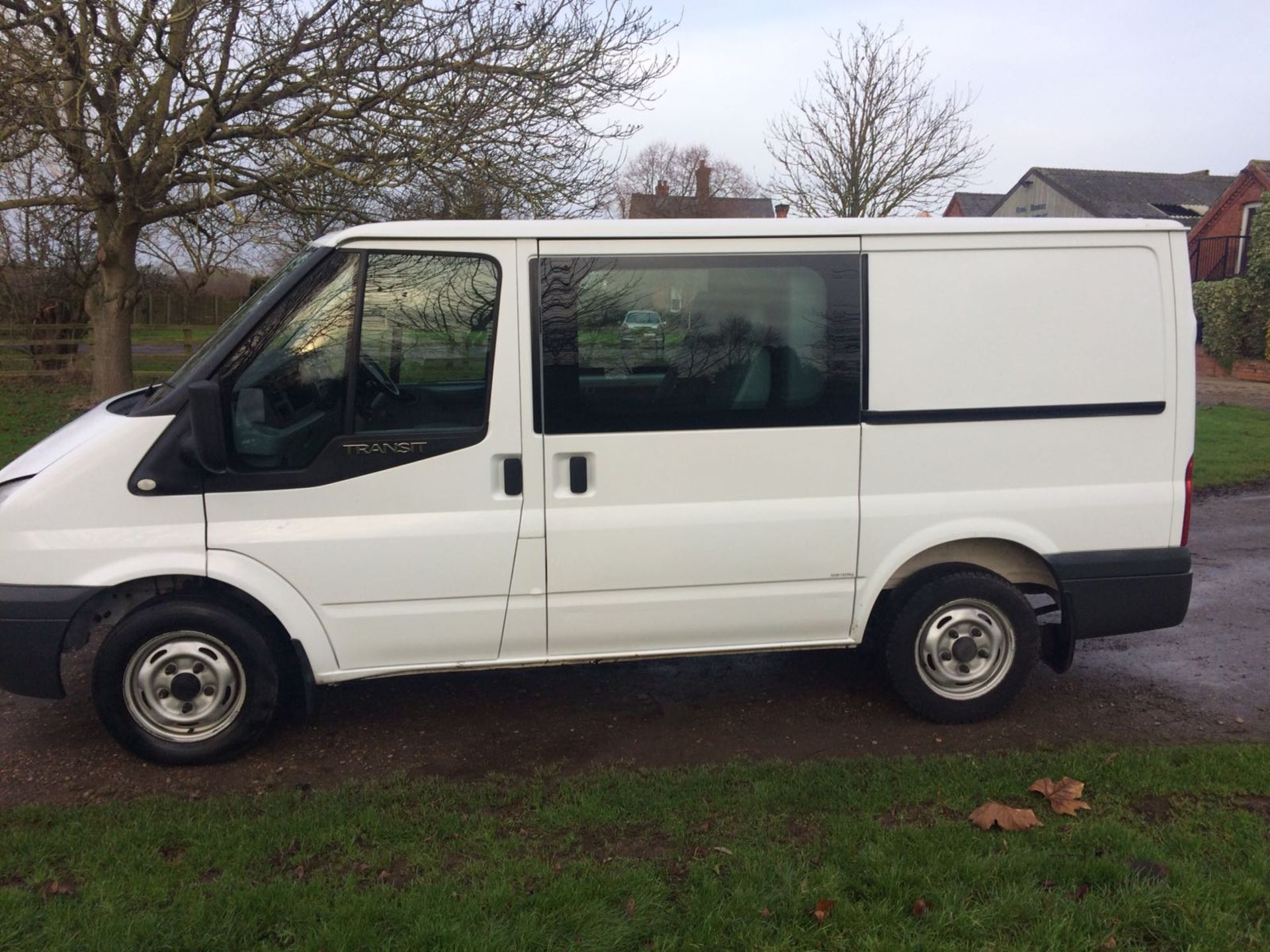 2011/60 REG FORD TRANSIT 85 T280S D/C FWD, SHOWING 1 FORMER KEEPER *NO VAT* - Image 2 of 26