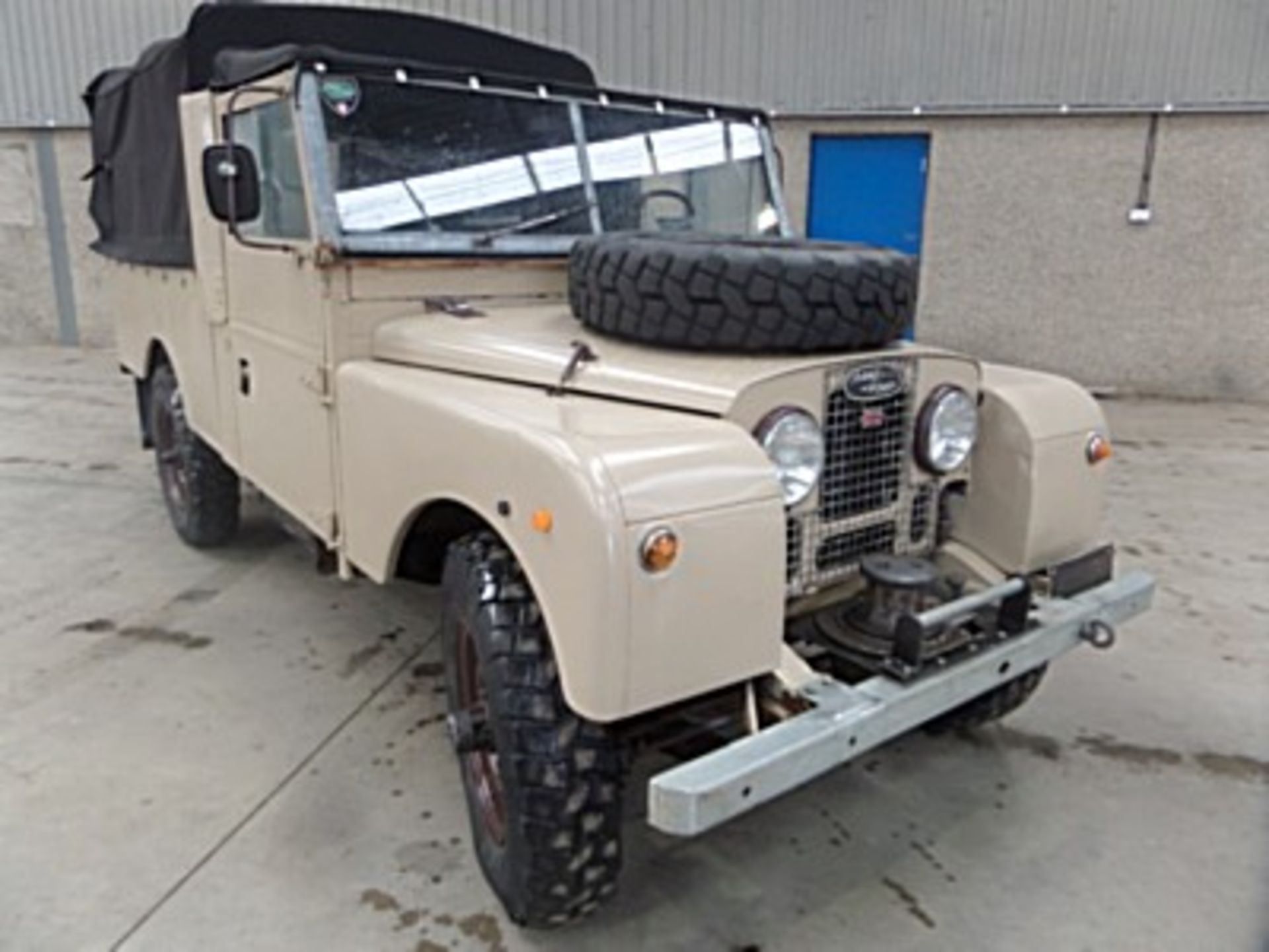 LAND ROVER Chassis number 57230302 - this 1955 Series 1 Pick Up is a 107" petrol example in LHD - Image 27 of 28