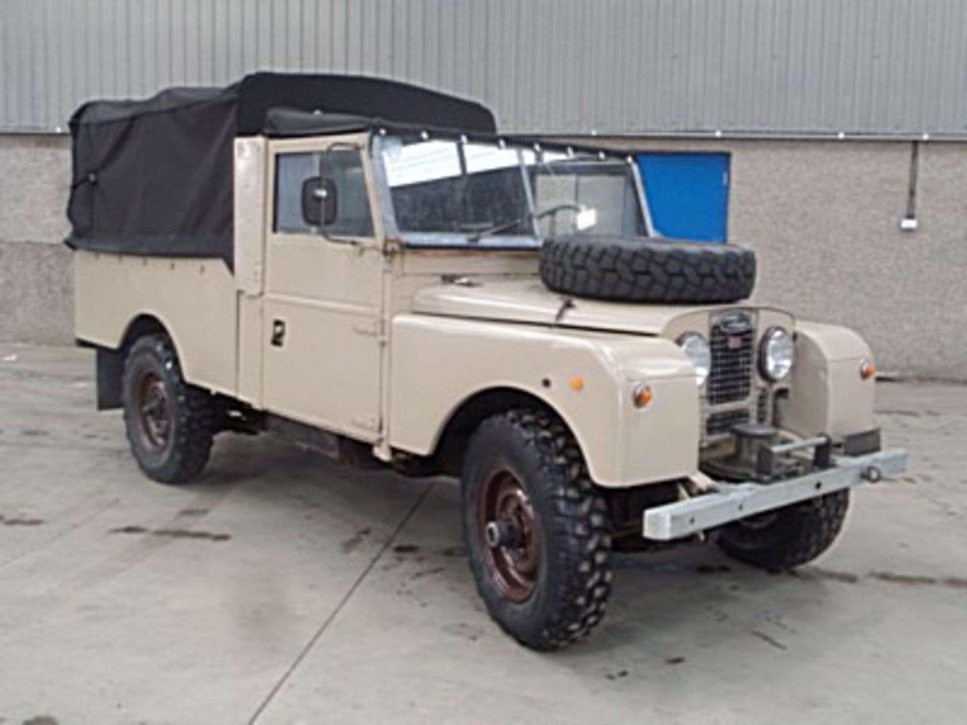 LAND ROVER Chassis number 57230302 - this 1955 Series 1 Pick Up is a 107" petrol example in LHD - Image 17 of 28