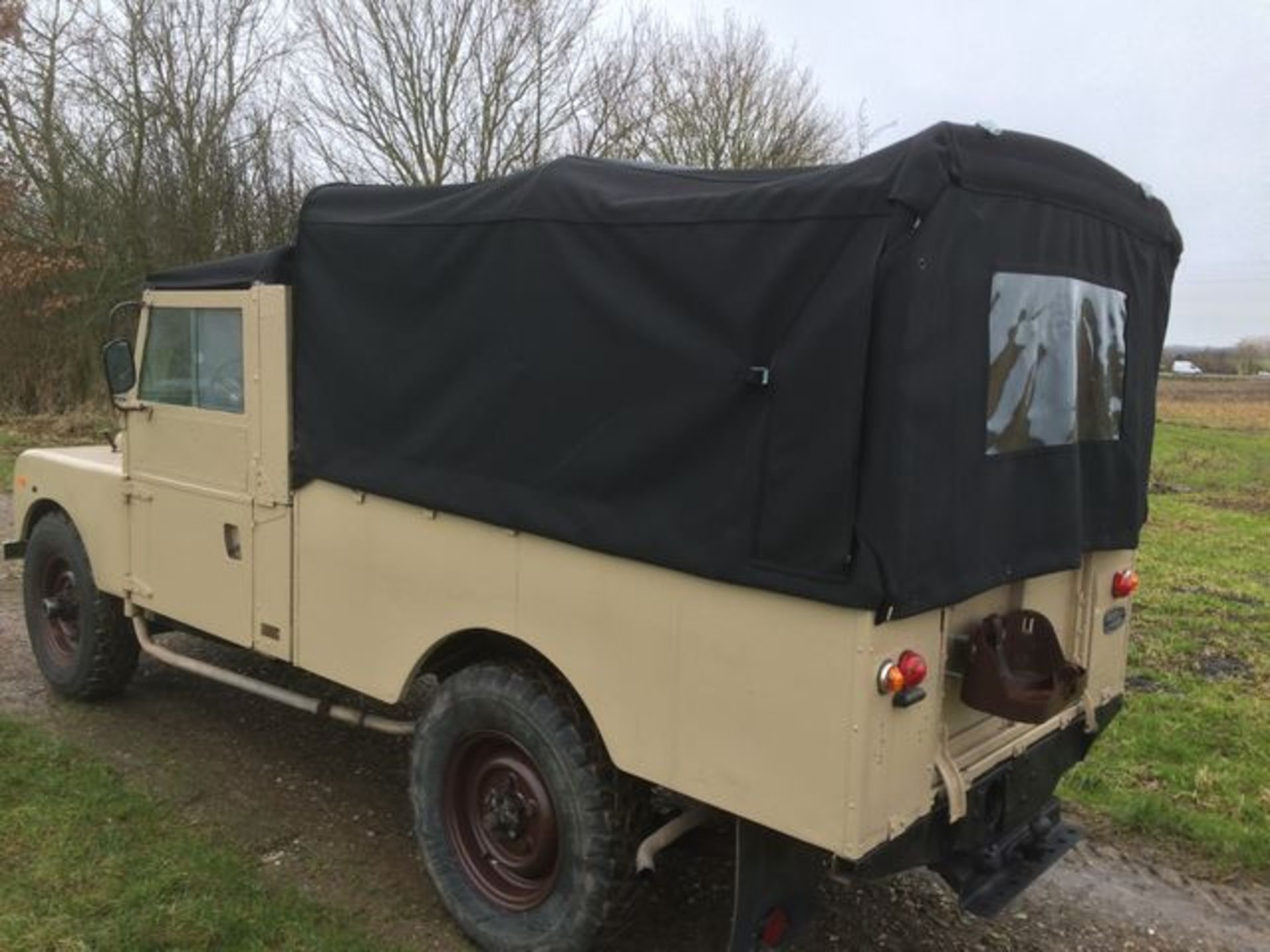 LAND ROVER Chassis number 57230302 - this 1955 Series 1 Pick Up is a 107" petrol example in LHD - Image 7 of 28