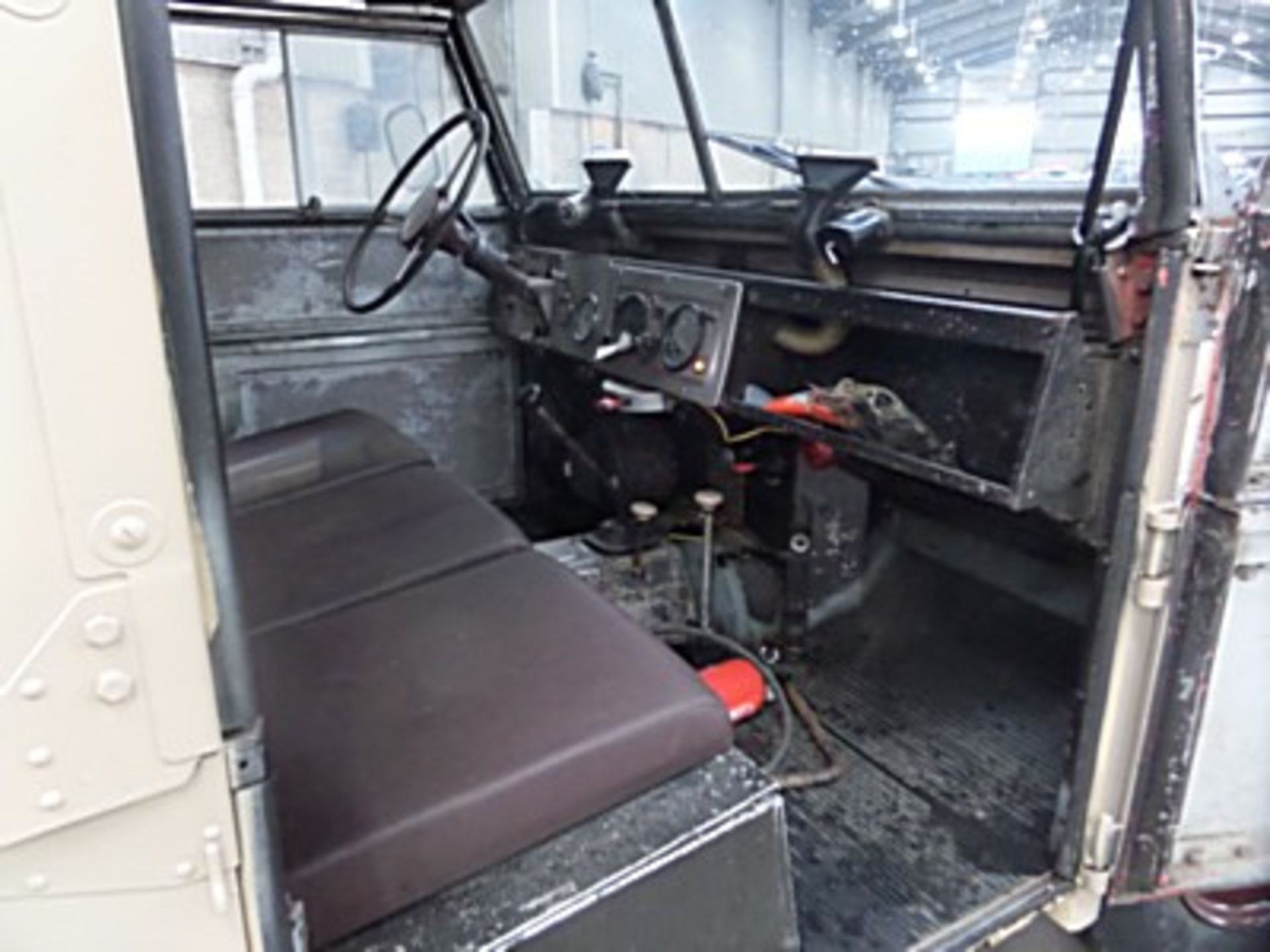 LAND ROVER Chassis number 57230302 - this 1955 Series 1 Pick Up is a 107" petrol example in LHD - Image 25 of 28