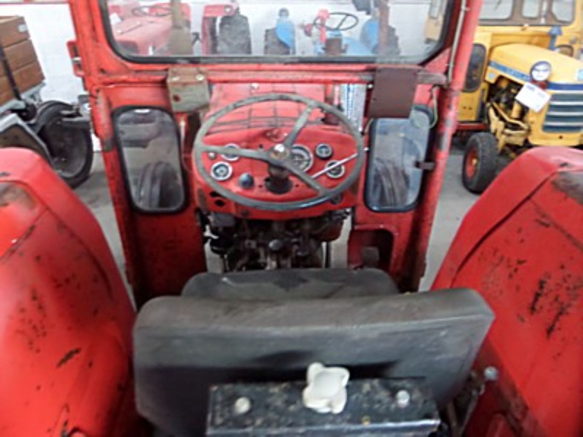 MASSEY FERGUSON This example has no documentation and the new owner will be required to register as - Image 11 of 12