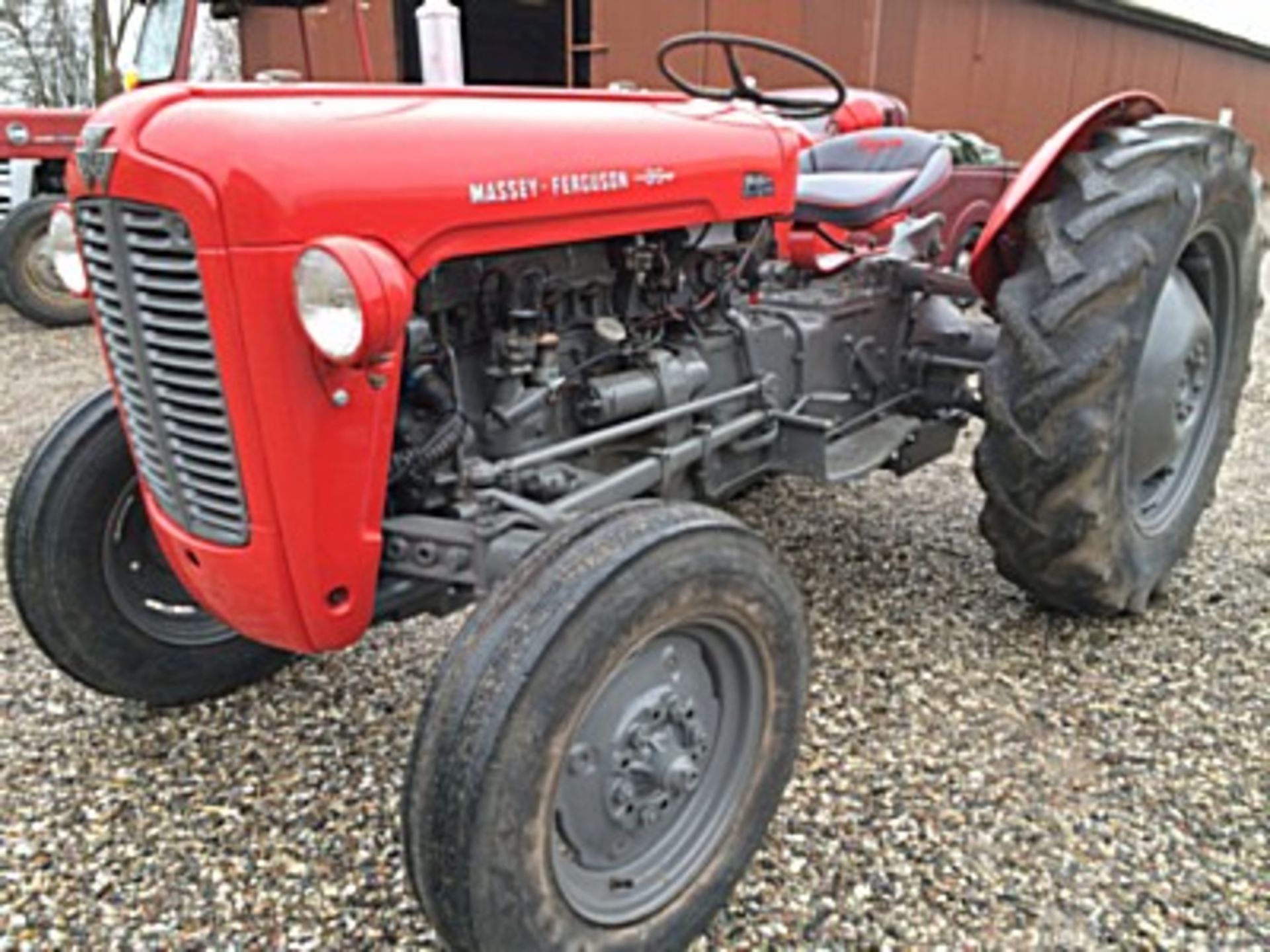 MASSEY FERGUSON Serial number SHMYW325885 - manufactured during 1963 but unregistered the new owner - Image 7 of 21