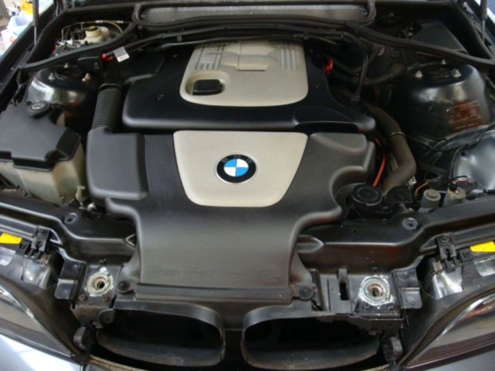 BMW Chassis number WBABV52030PS75693 - this "Modern Day Classic" benefits from having only two - Image 12 of 30