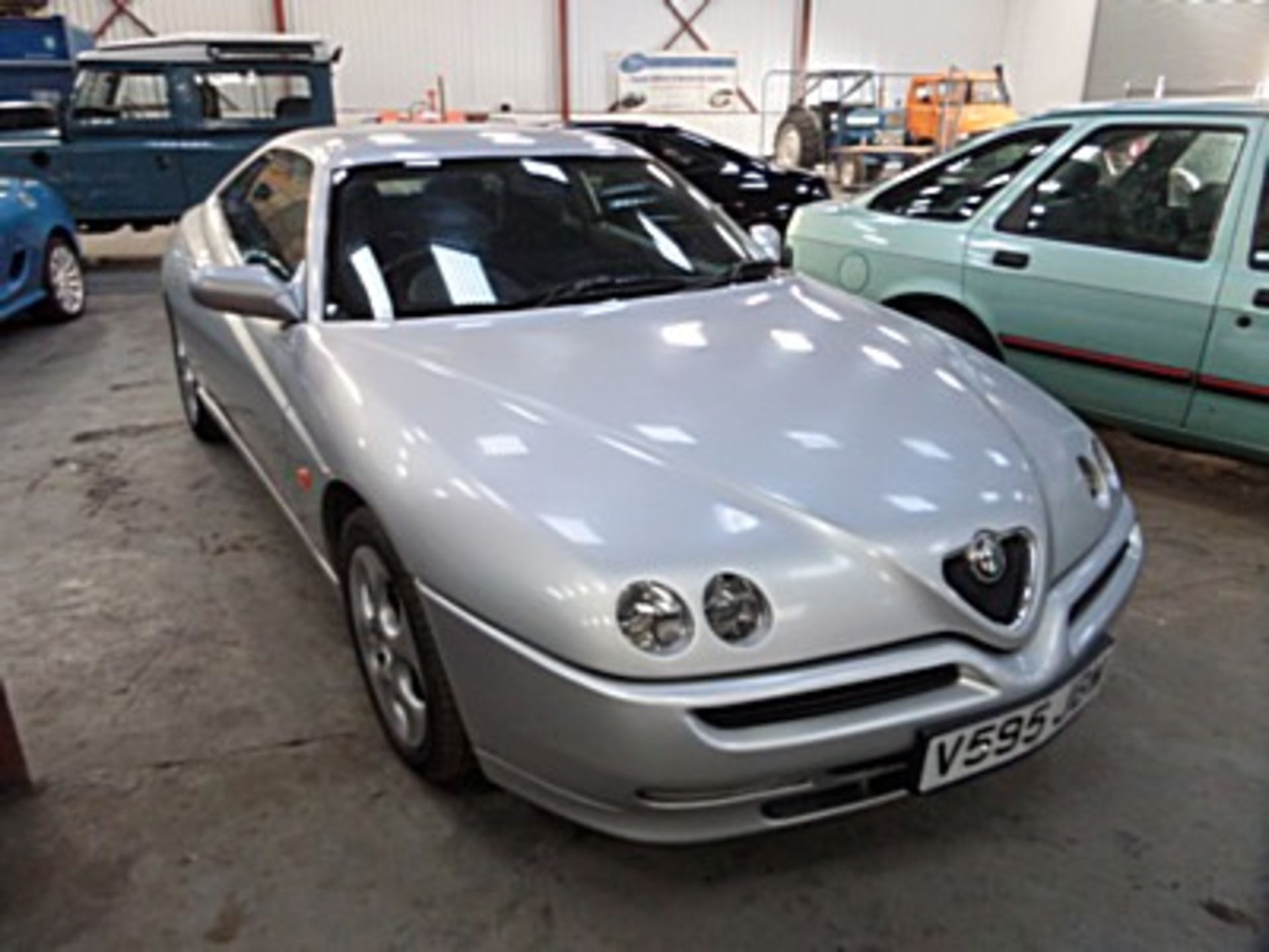 ALFA ROMEO Chassis number ZAR91600006057837 - the vendor has owned this example for over seven - Image 12 of 13