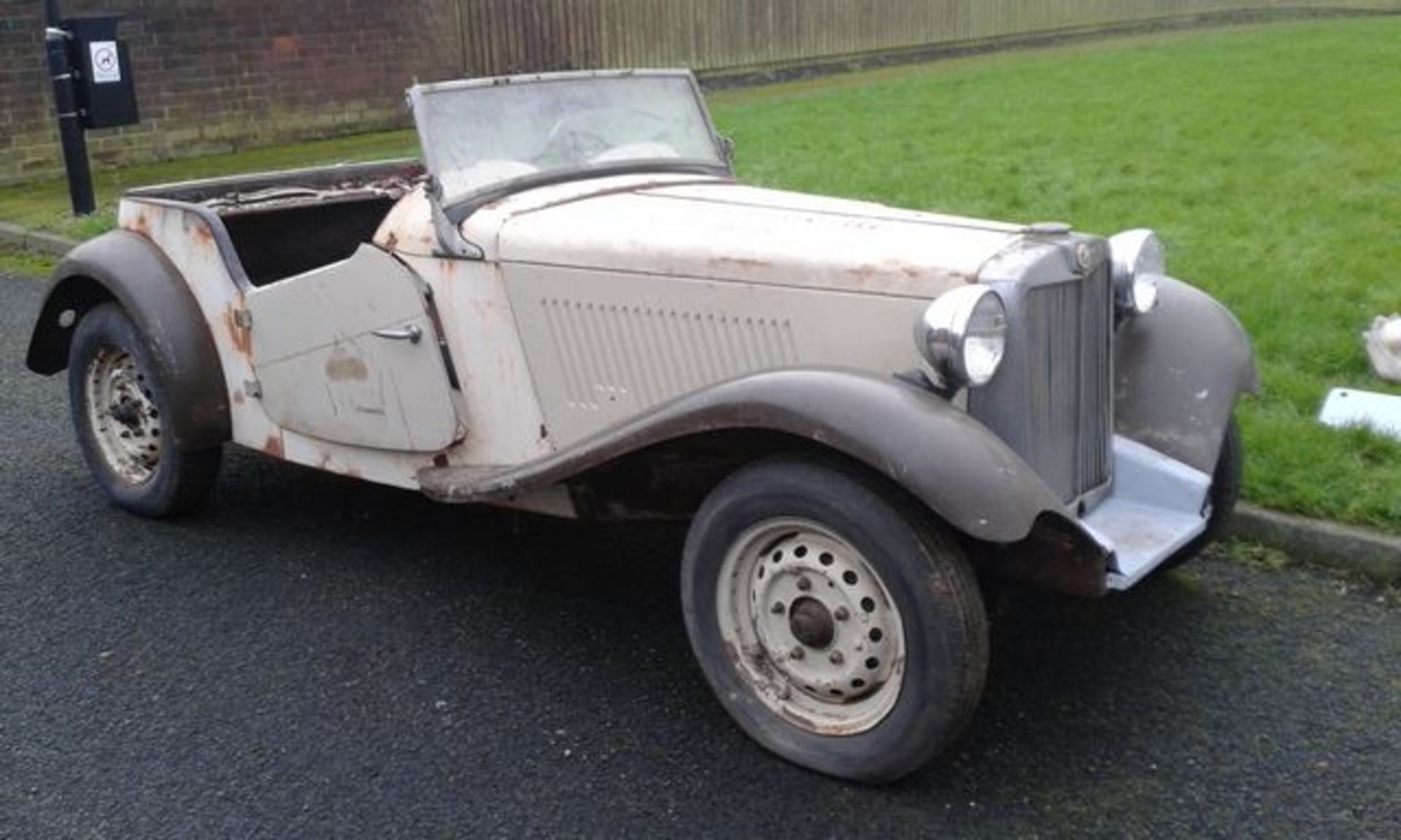 MG, TD - 1250cc, Chassis number TD16402 - this Californian import is fully UK registered with a - Image 6 of 23