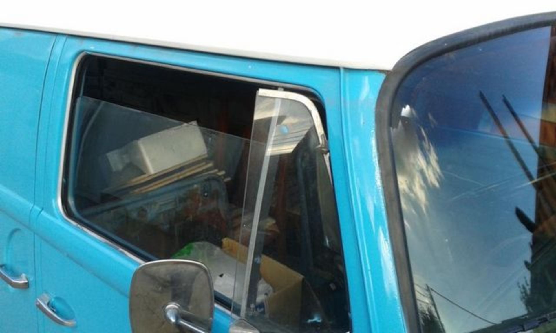 VOLKSWAGEN, T2 - 1629cc, Chassis number 2132251462 - this T2 Bay Window Van is a USA import. now - Image 7 of 25