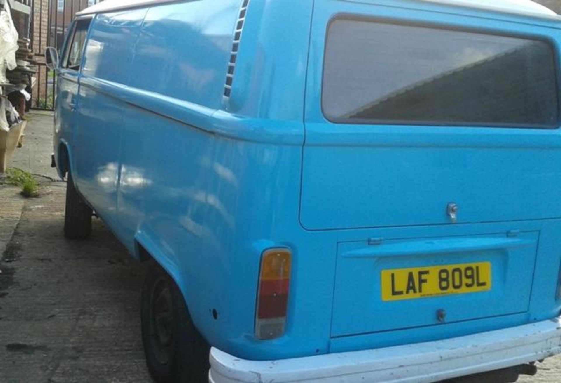 VOLKSWAGEN, T2 - 1629cc, Chassis number 2132251462 - this T2 Bay Window Van is a USA import. now - Image 9 of 25