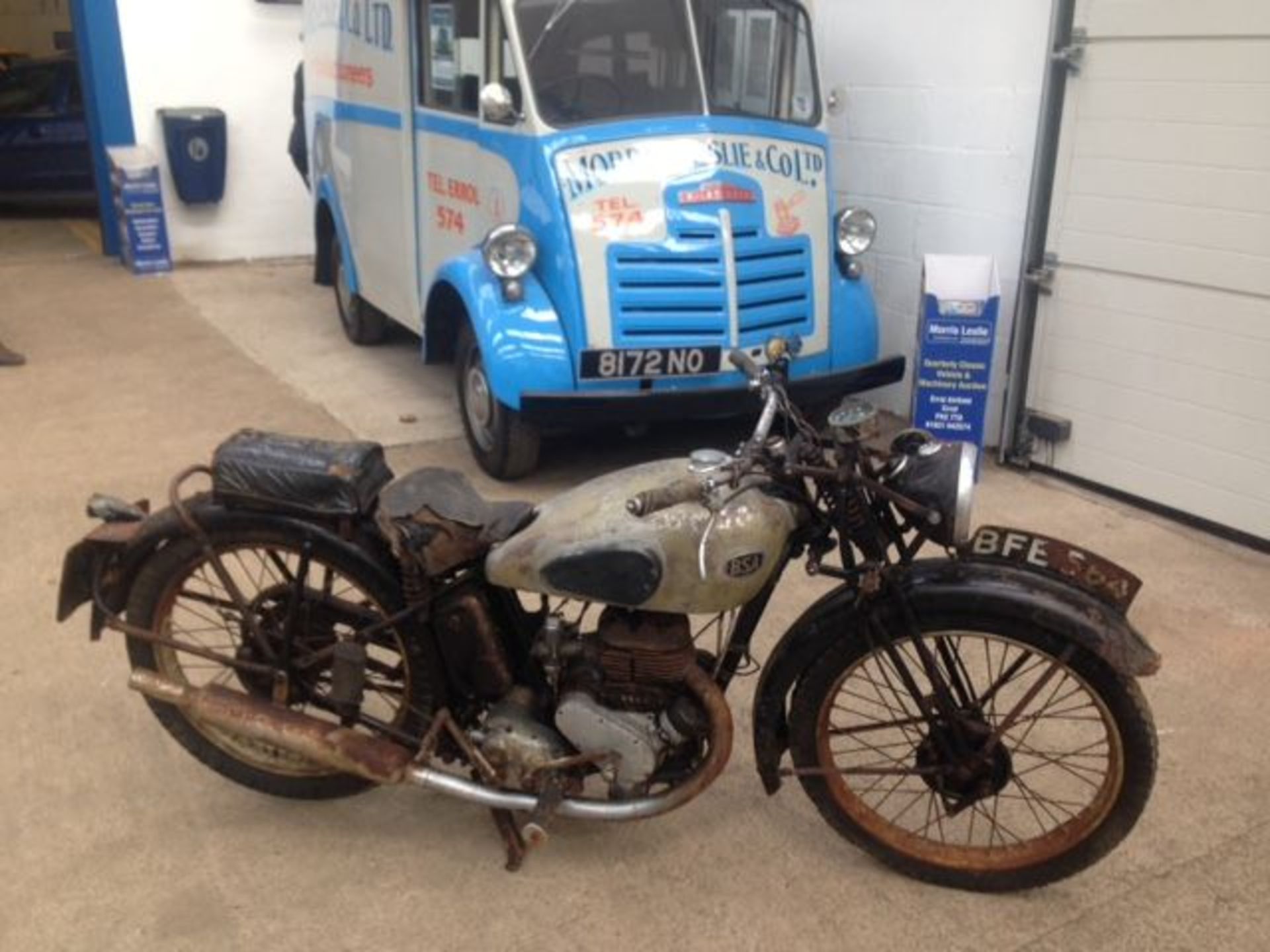 BSA, 350 SV - 348cc, Frame number WC10.3173 Engine number WC12.235. - the 350cc side valve was a new