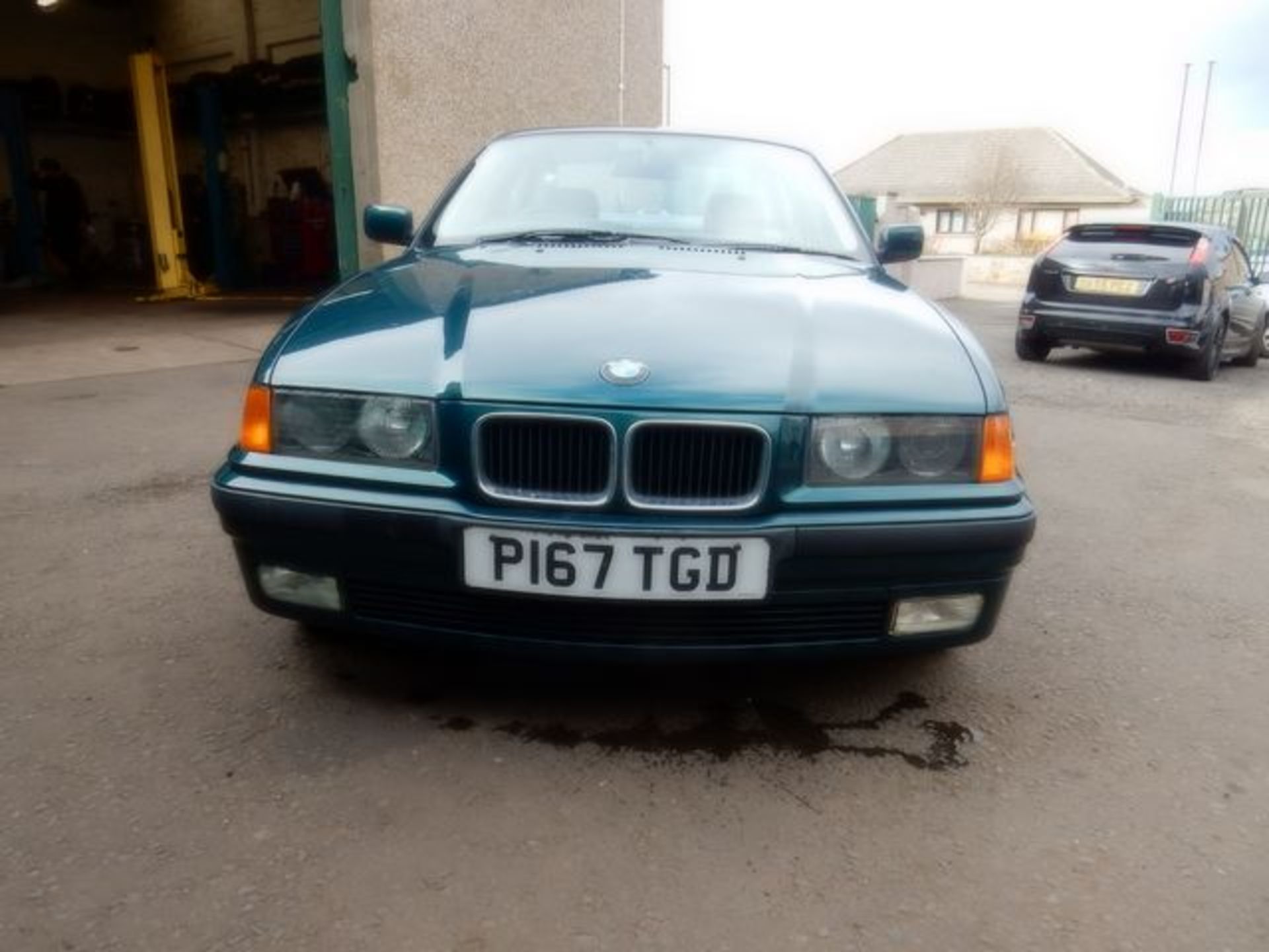 BMW, 316 I AUTO - 1596cc, Chassis number WBABE22050JE80761 - drove over 50 miles to the sale this - Image 10 of 43