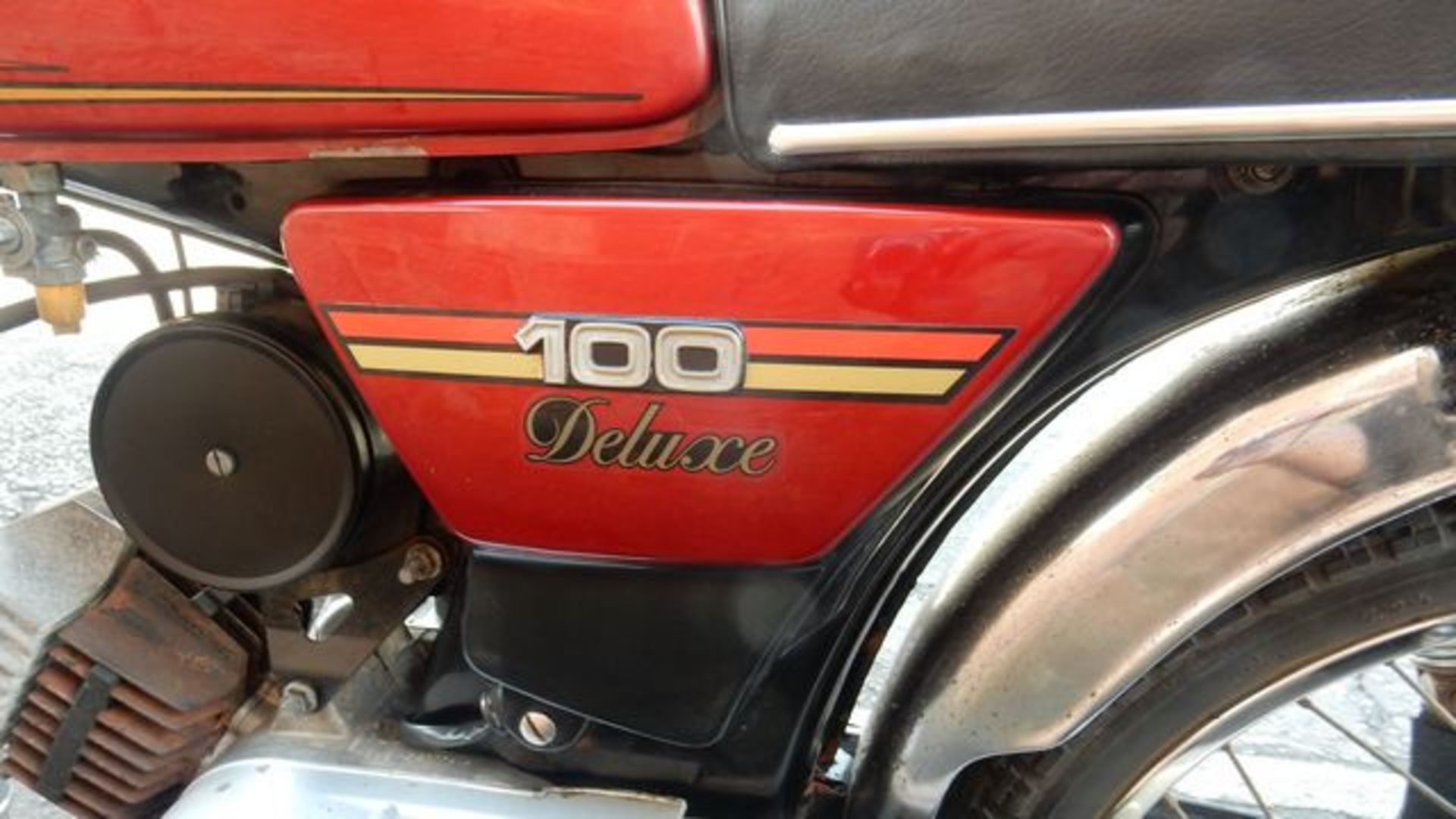 YAMAHA, YB100 - 97cc, Frame number 2U0327714 - "The big Fizzie" this example still bears the - Image 6 of 8