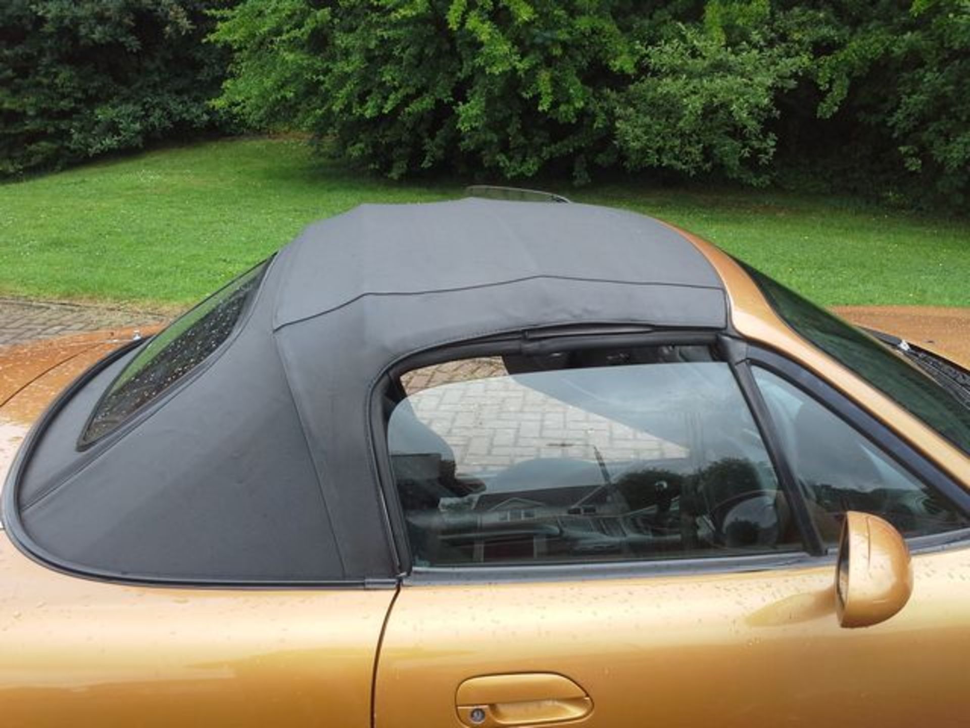 MAZDA, MX-5 - 1598cc, Chassis number JMZNB186200134536 - finding an early production MK II in this - Image 8 of 16