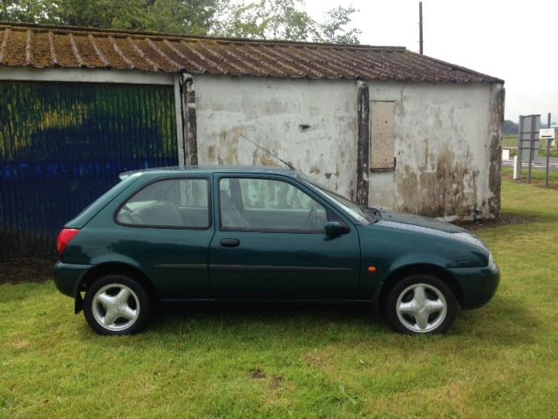 FORD, FIESTA ZETEC - 1388cc, Chassis number WF0BXXBAJBWU51655 - supplied new on March 26th 1999 as a - Image 2 of 14