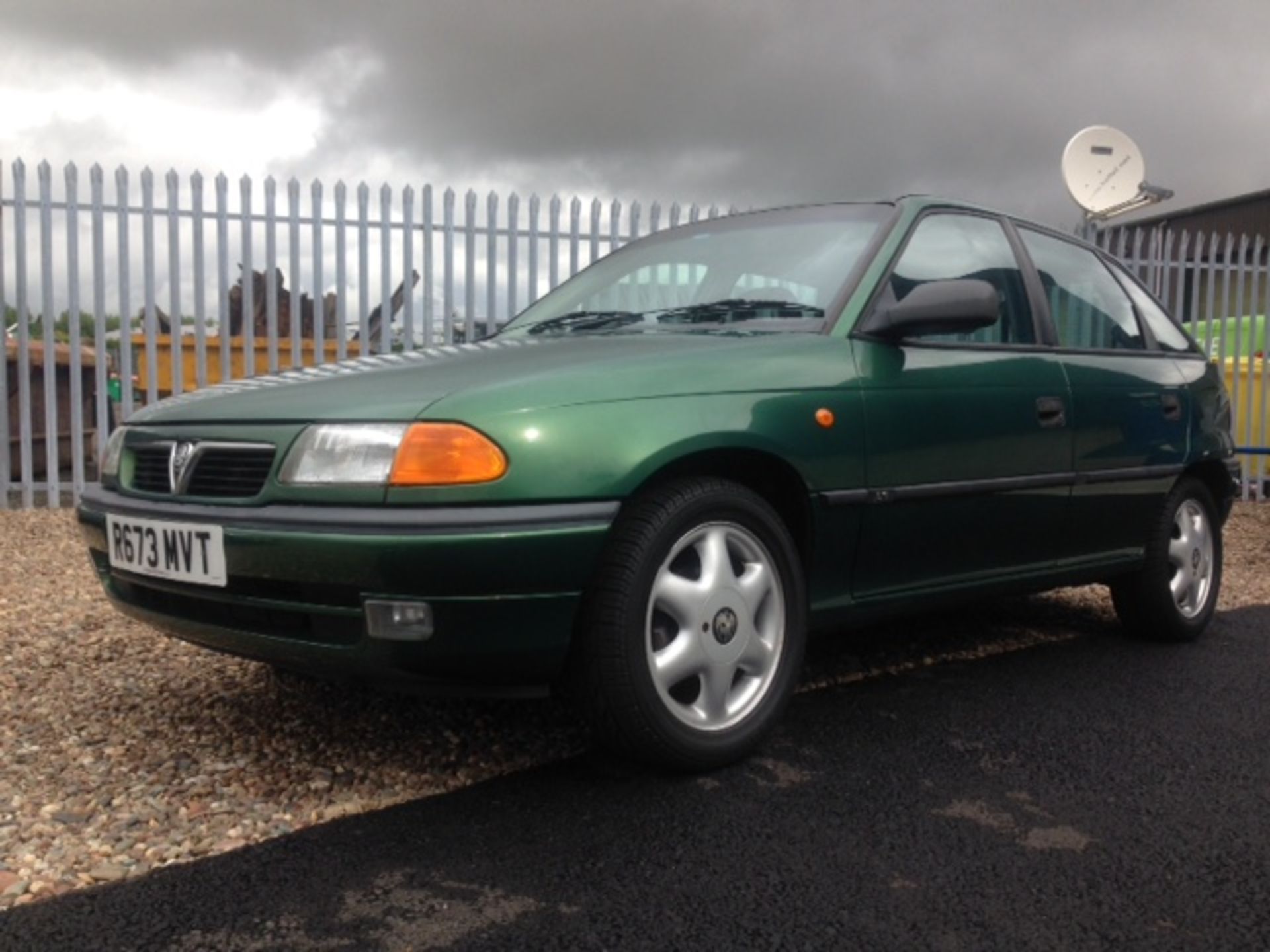 VAUXHALL, ASTRA LS - 1598cc, Chassis number W0L0TFF68W8058251 - presented in Rio Verde Green