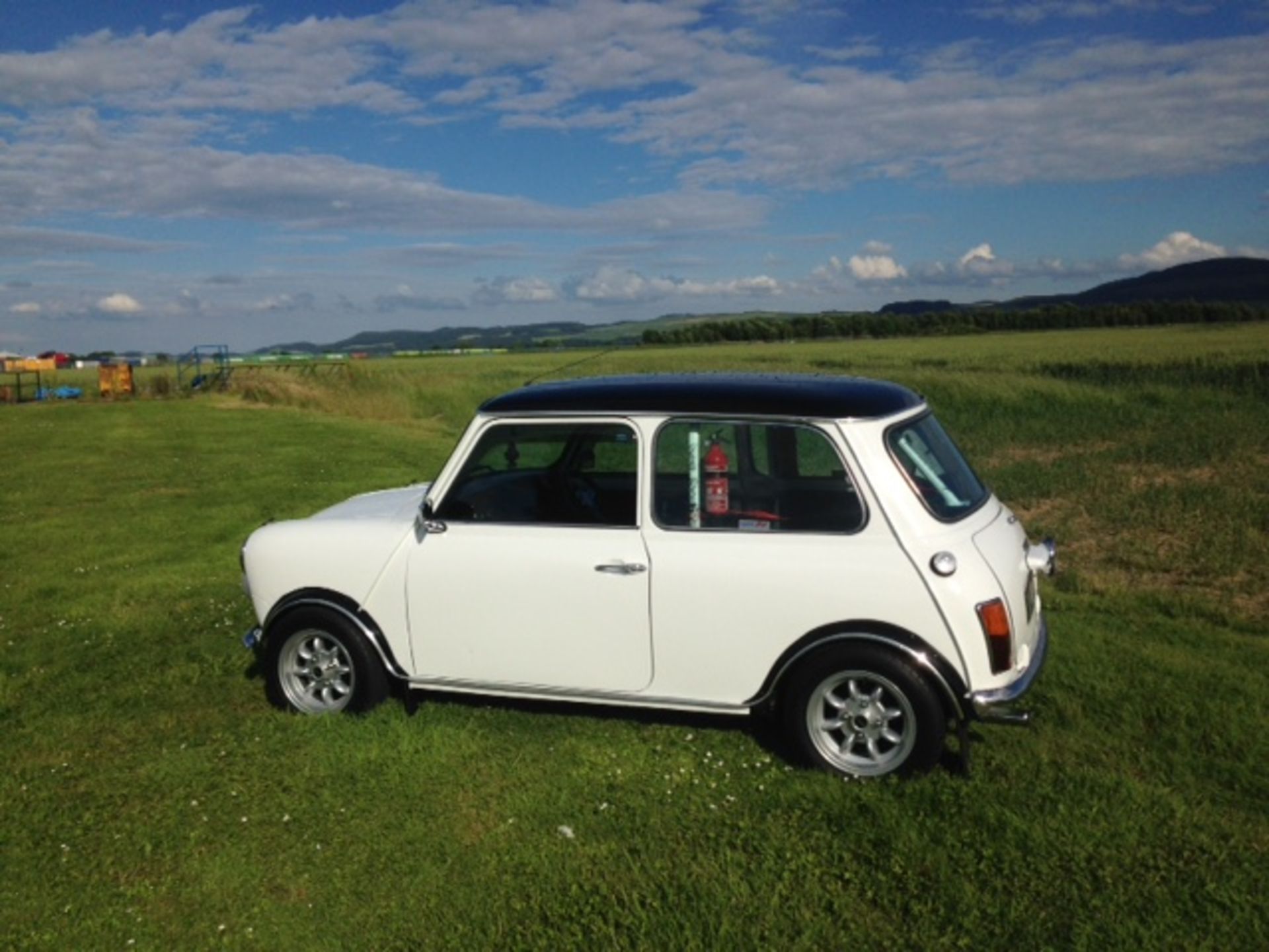 AUSTIN MORRIS, MINI HL - 1275cc, Chassis number XL2S1N10743587 - presented with an MOT test - Image 2 of 7