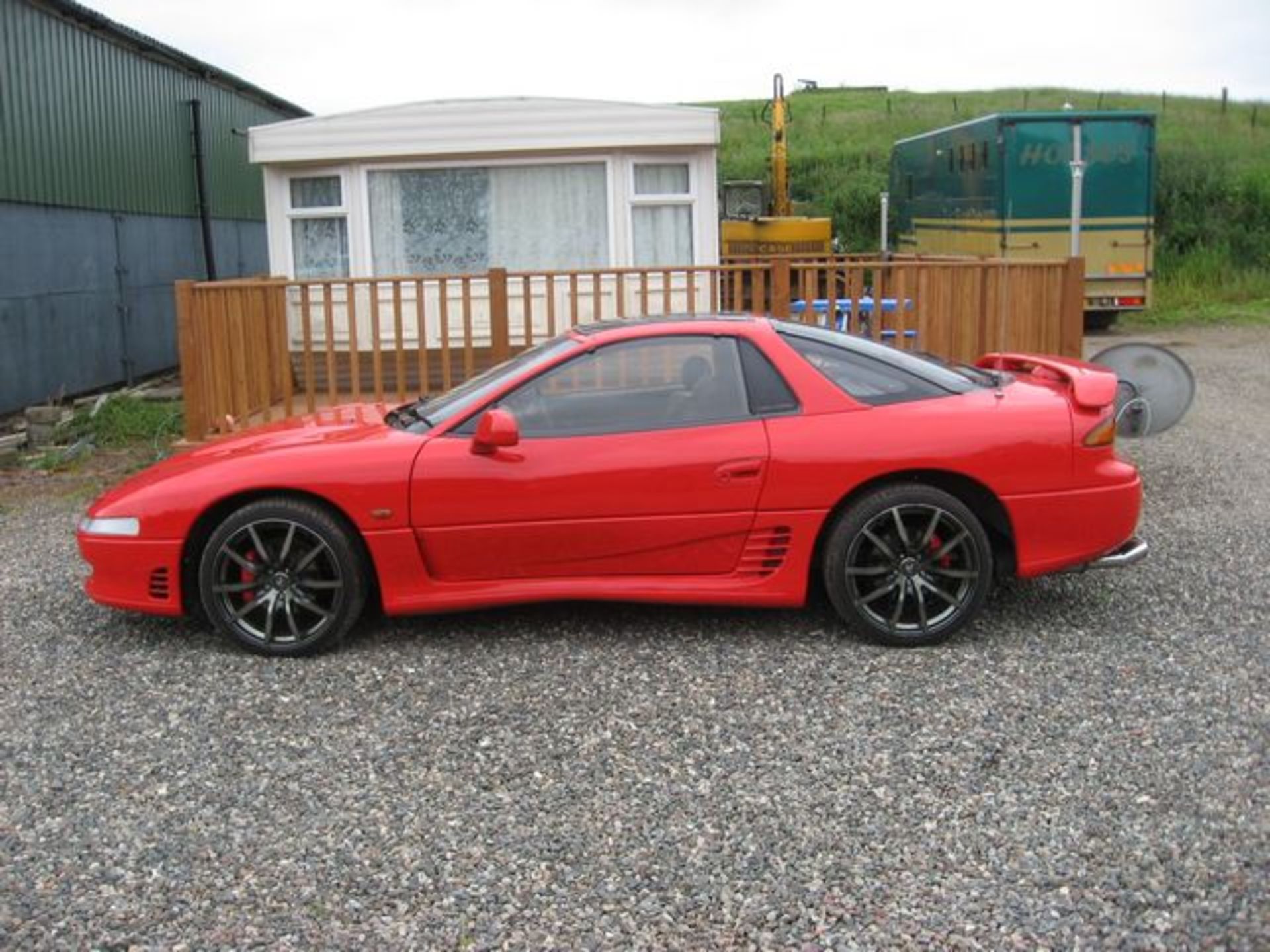 MITSUBISHI, 3000 GT V6 TURBO - 2972cc, Chassis number JMAMNZ16APY000228 - presented with an - Image 3 of 17