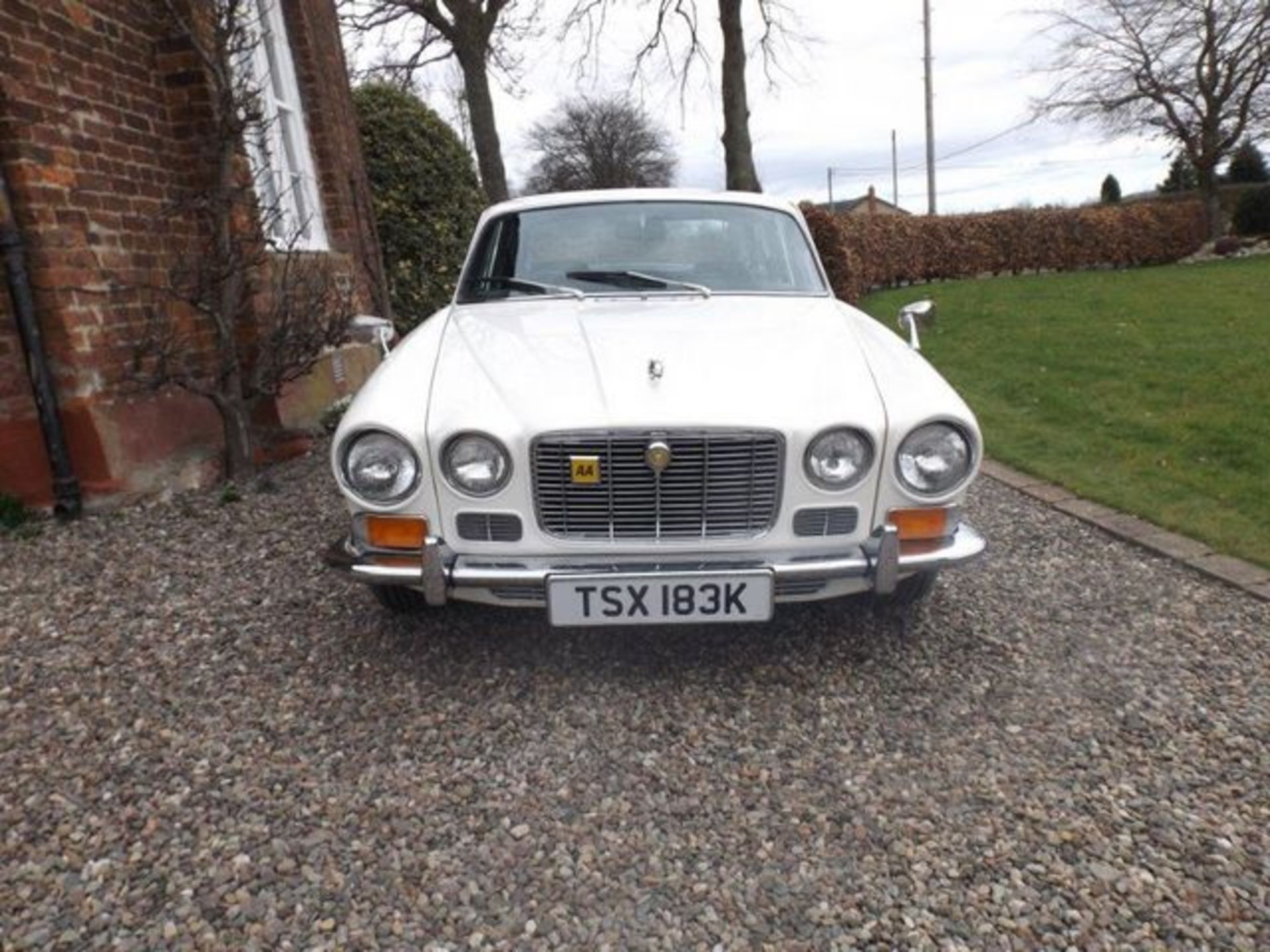 JAGUAR, XJ6 4.2 - 4235cc, Chassis number 1L23839BW - offered with a Northern Irish Vehicle Test - Image 3 of 14