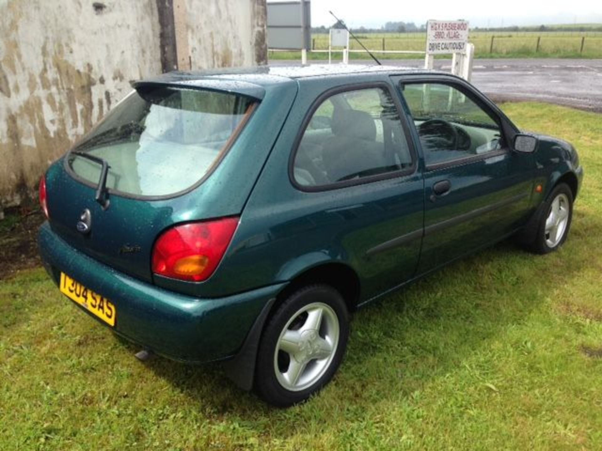 FORD, FIESTA ZETEC - 1388cc, Chassis number WF0BXXBAJBWU51655 - supplied new on March 26th 1999 as a - Image 4 of 14