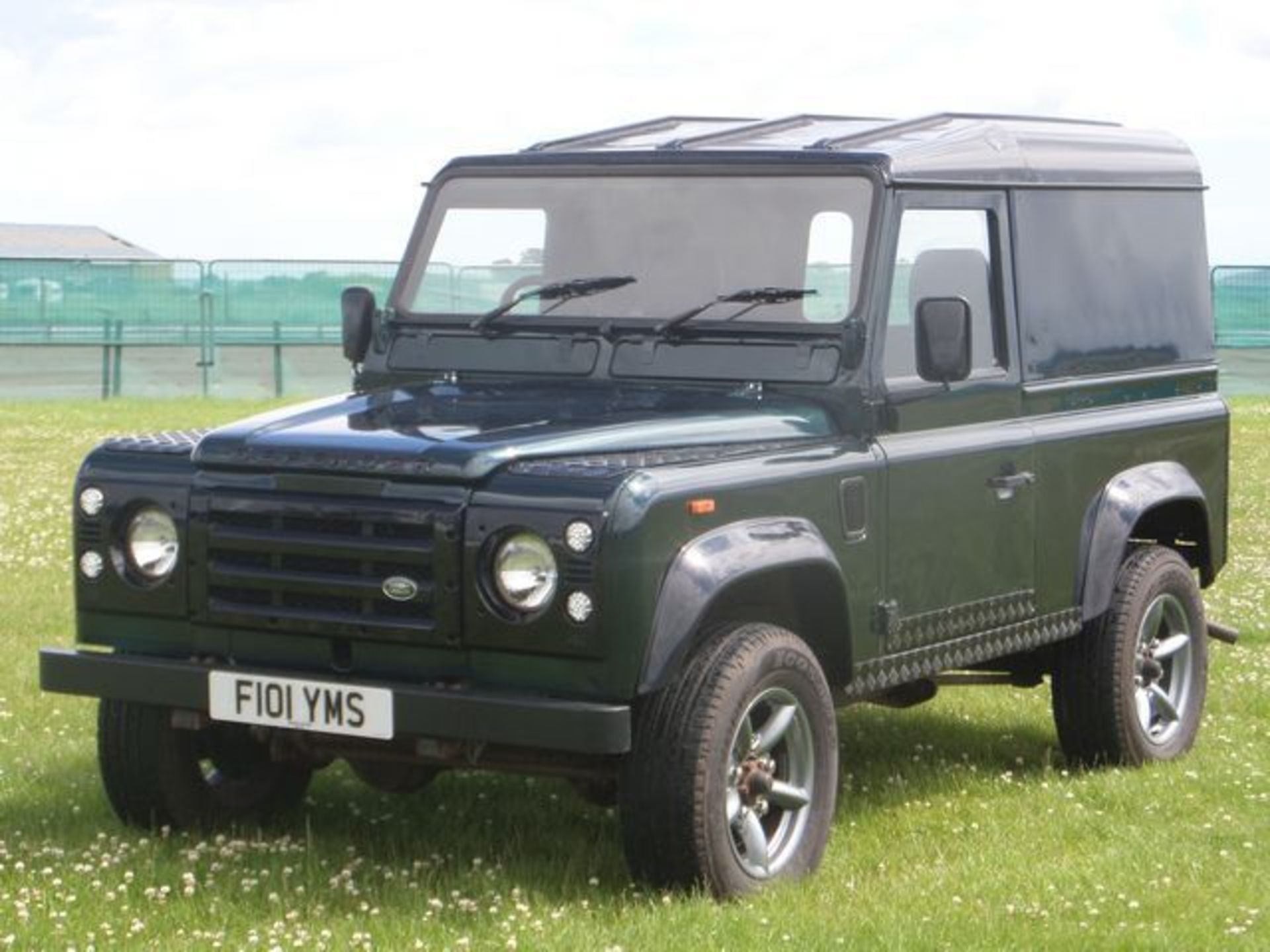 LAND ROVER, 90 4C REG DT DIESEL - 2494cc, Chassis number SALLDVAB7EA354191 - the vendor informs that