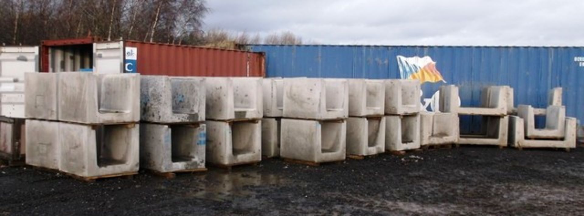 SELECTION OF EASI-DUCT CONCRETE CABLE TROUGHS (APPROX 36)