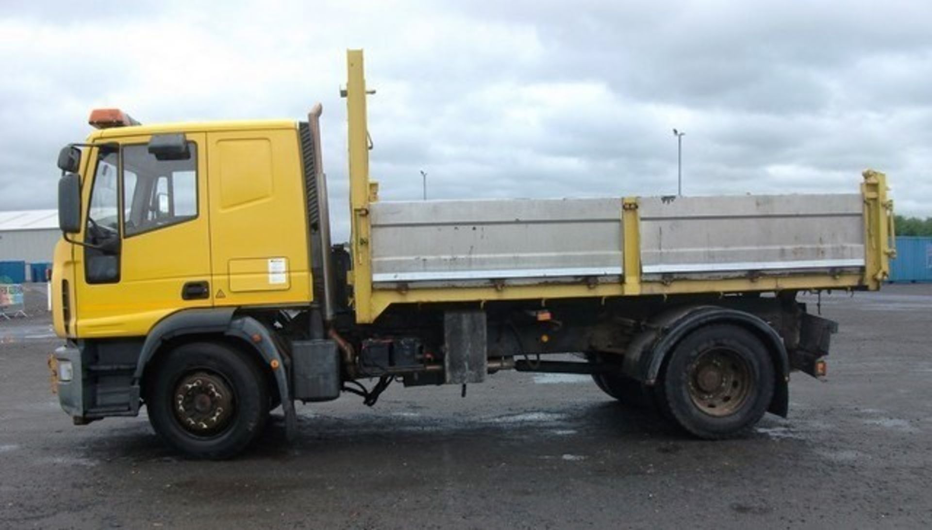 IVECO-FORD MODEL ML180E24 - 5880ccBody: 2 Dr TruckColor: WhiteFirst Reg: 29/10/2003Doors: 2MOT: - Image 8 of 13