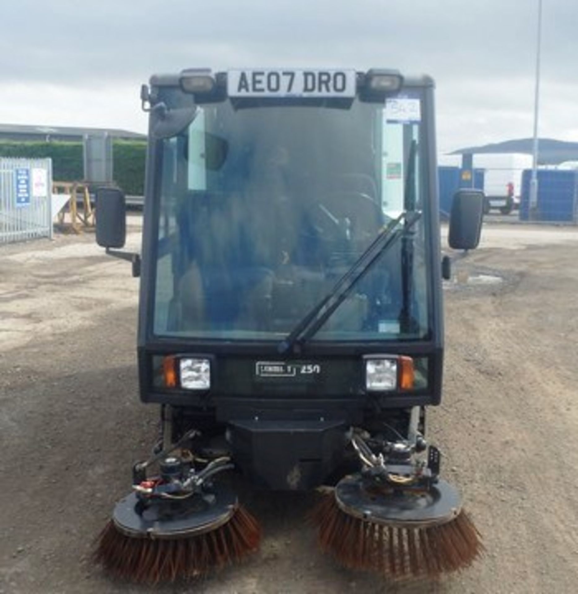 SCHMIDT MODEL SWINGO COMPACT 200 - 2800ccBody: 2 DrColor: WhiteFirst Reg: 05/03/2007Doors: 2MOT: - Image 14 of 15