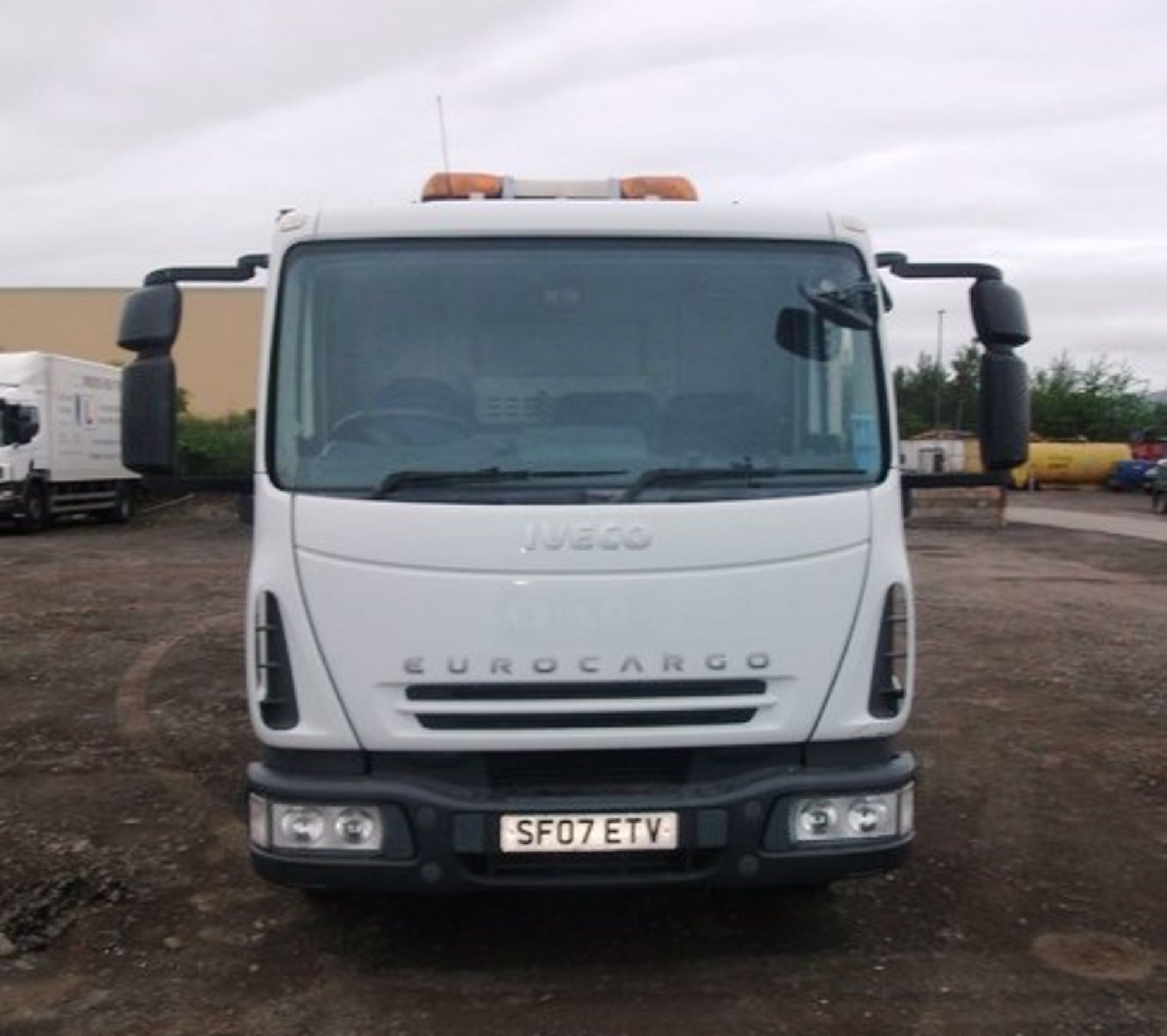 IVECO MODEL EUROCARGO ML75E18 - 3920ccBody: 2 Dr TruckColor: WhiteFirst Reg: 16/04/2007Doors: - Image 16 of 17