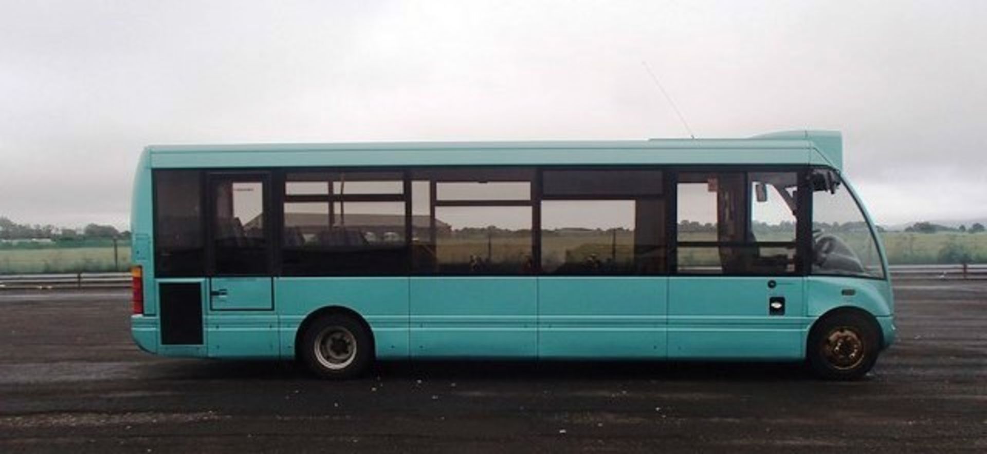 OPTARE MODEL SOLO M850 - 4520ccBody: 2 Dr BusColor: GreenFirst Reg: 01/03/2005Doors: 2MOT: 19/01/ - Image 11 of 16