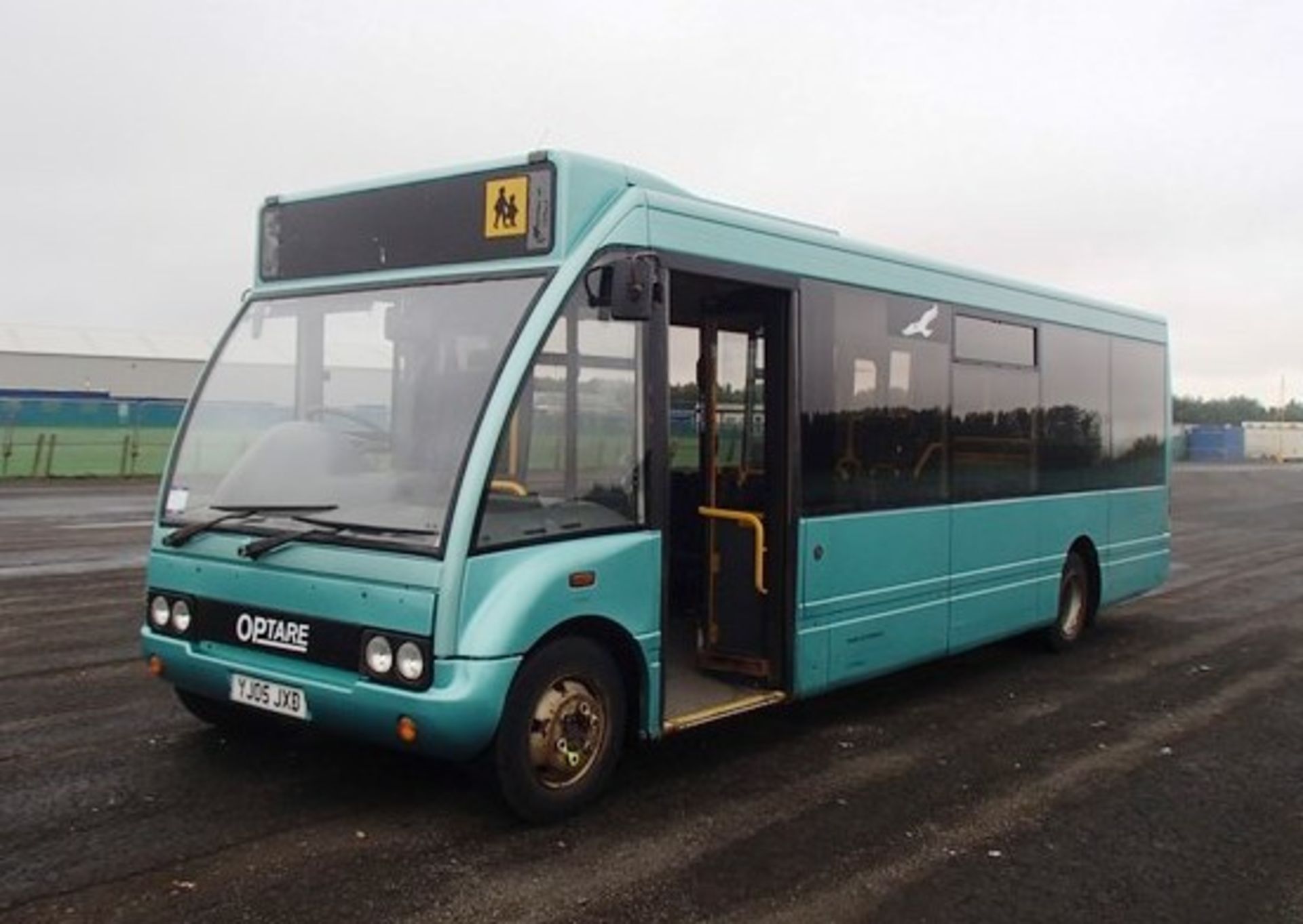 OPTARE MODEL SOLO M850 - 4520ccBody: 2 Dr BusColor: GreenFirst Reg: 01/03/2005Doors: 2MOT: 19/01/