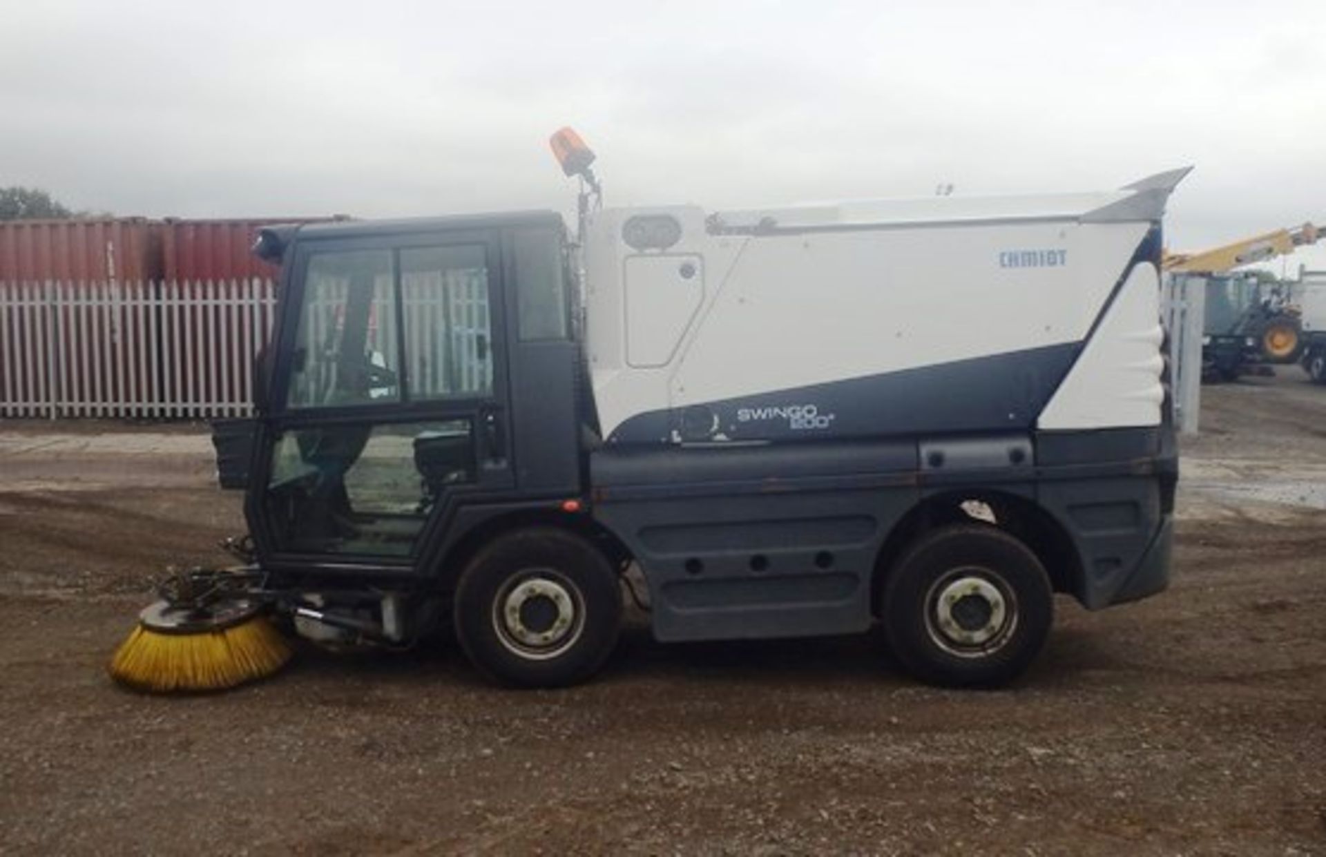 SCHMIDT MODEL SWINGO COMPACT 200 - 2800ccBody: 2 DrColor: WhiteFirst Reg: 01/07/2011Doors: 2MOT: - Image 7 of 14