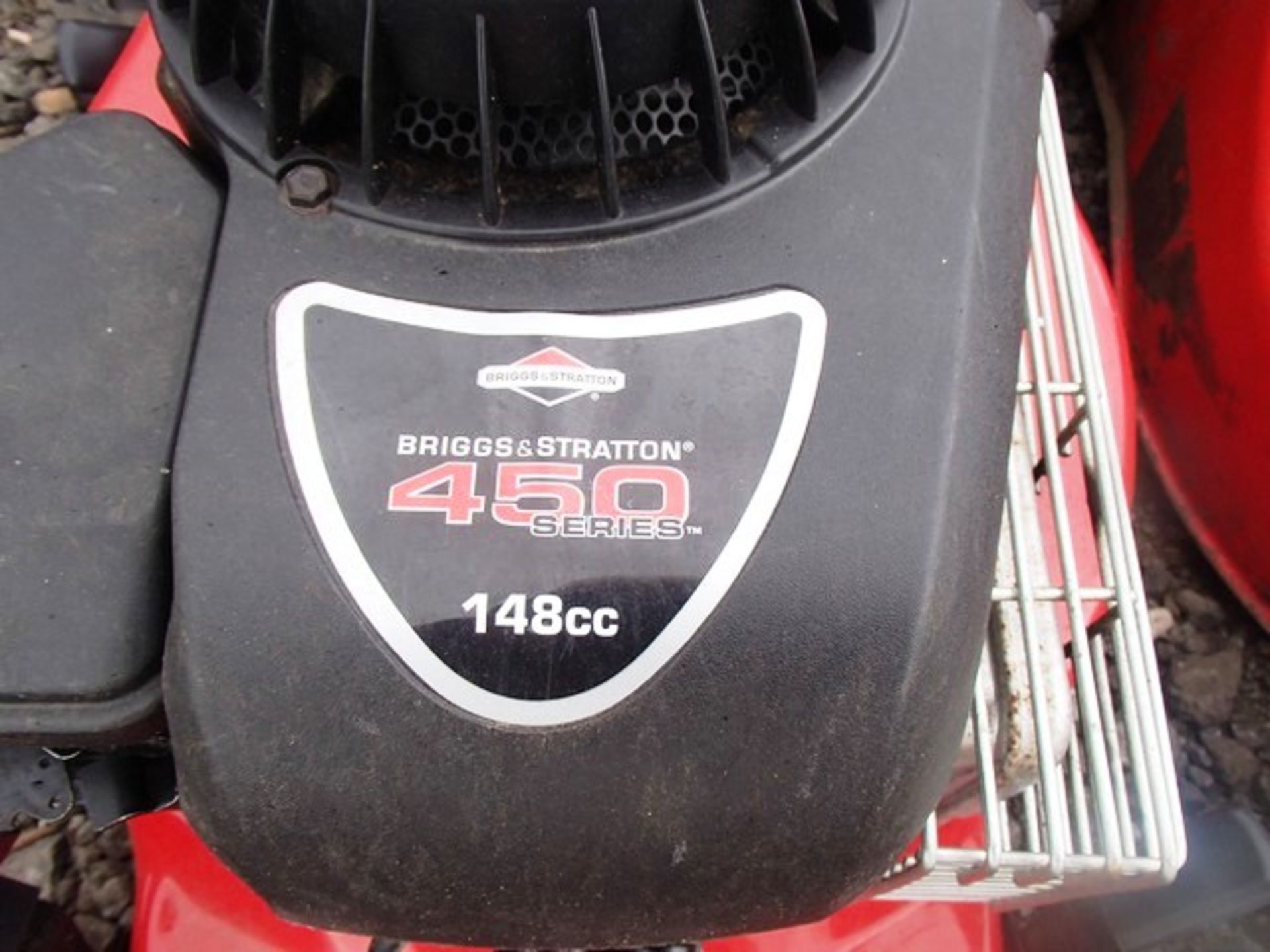 2 MOUNTFIELD AND 1 YAMAHA MOWER - Image 2 of 4