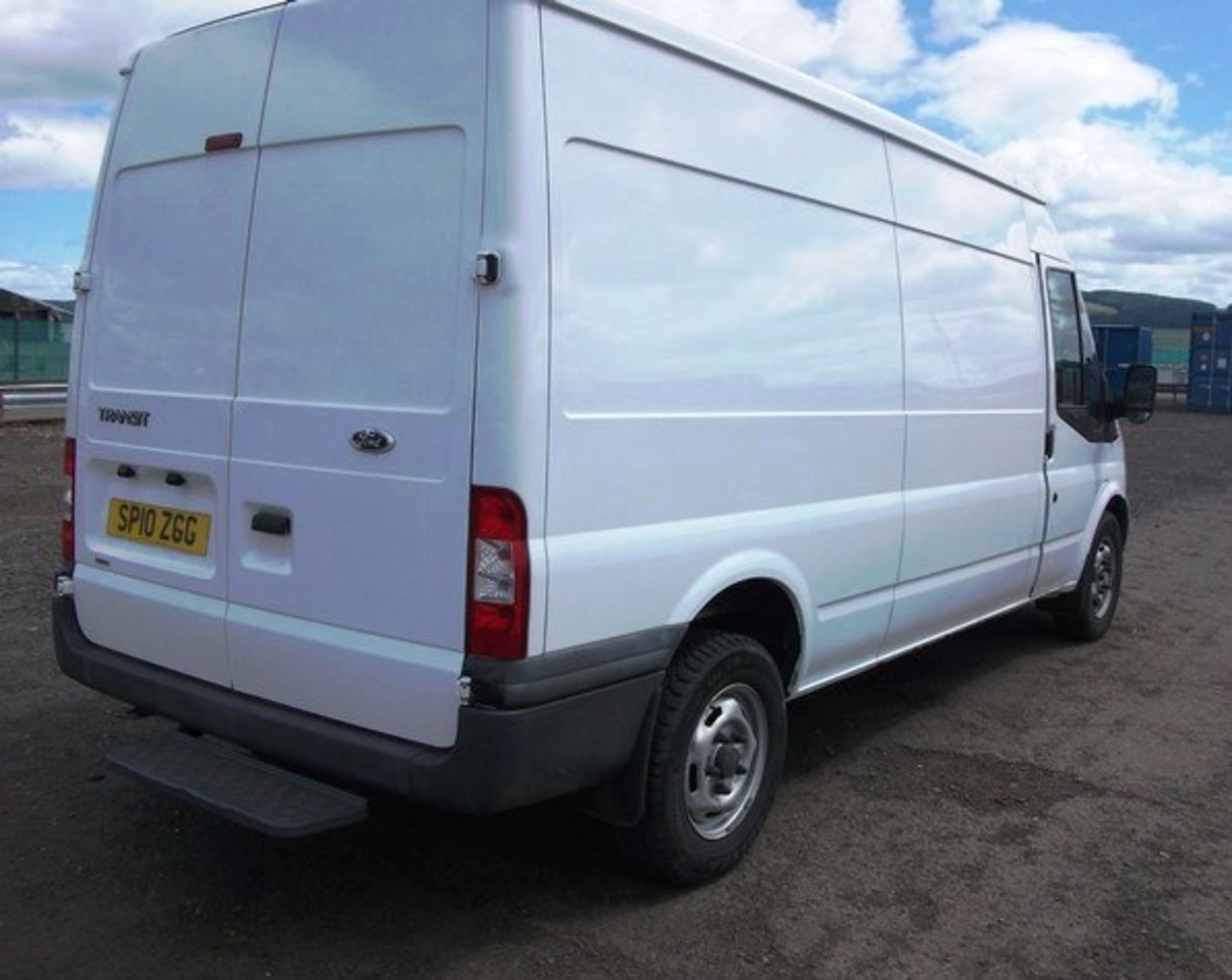 FORD MODEL TRANSIT 140 T350L RWD - 2402ccBody: 2 Dr VanColor: WhiteFirst Reg: 25/03/2010Doors: 2MOT: - Image 8 of 10