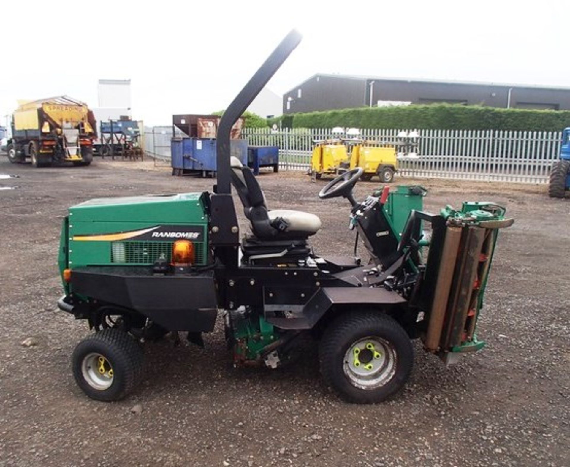 2007 RANSOME HIGHWAY 2130 RIDE ON MOWER, FLEET NO CP3403, REG SF56 PTX, SN CU000821, DIESEL FUEL, - Image 4 of 8