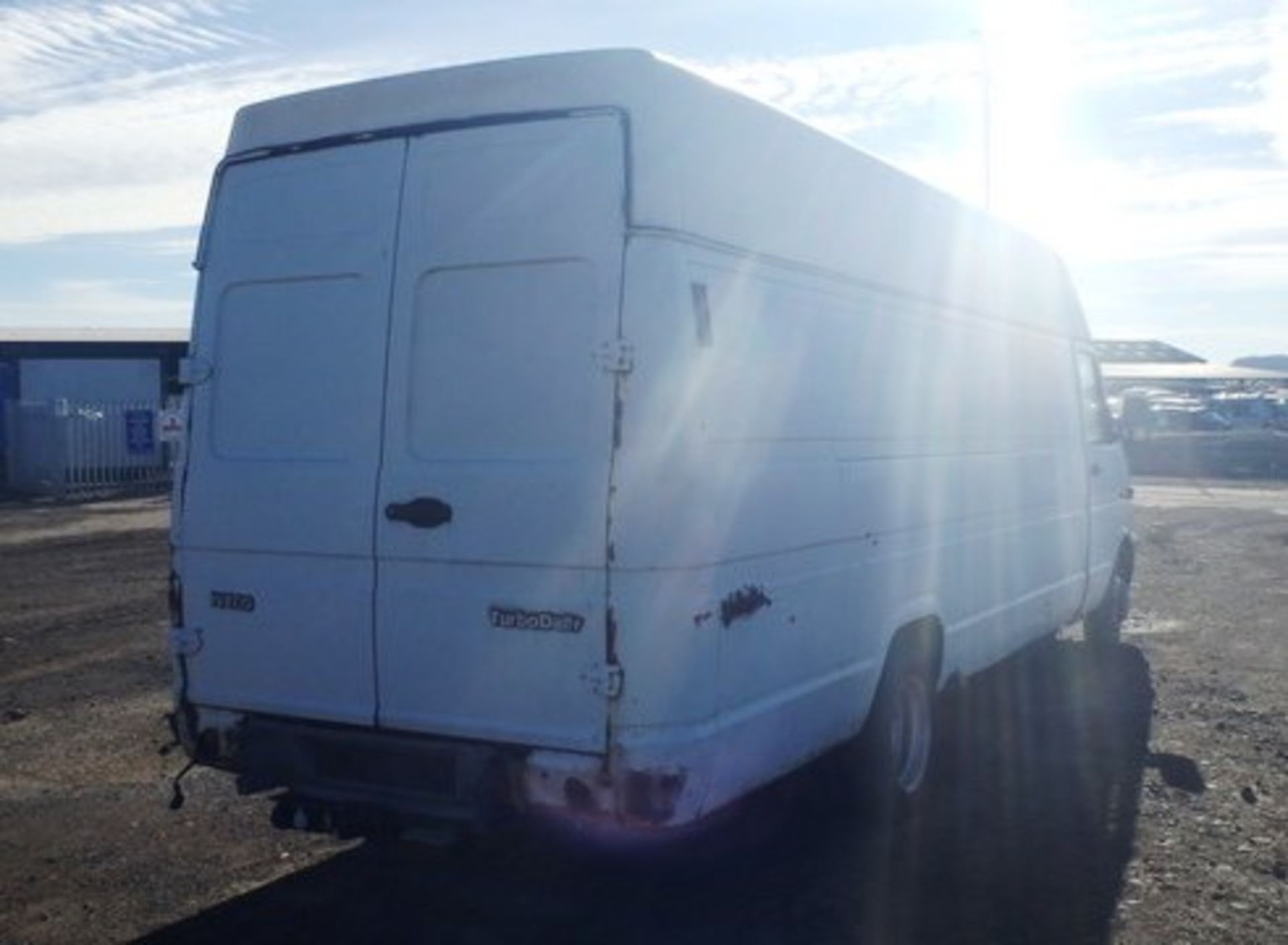 IVECO MODEL DAILY (D) - 2800ccBody: 2 Dr VanColor: WhiteFirst Reg: 06/11/1998Doors: 2MOT: Mileage: - Image 5 of 8