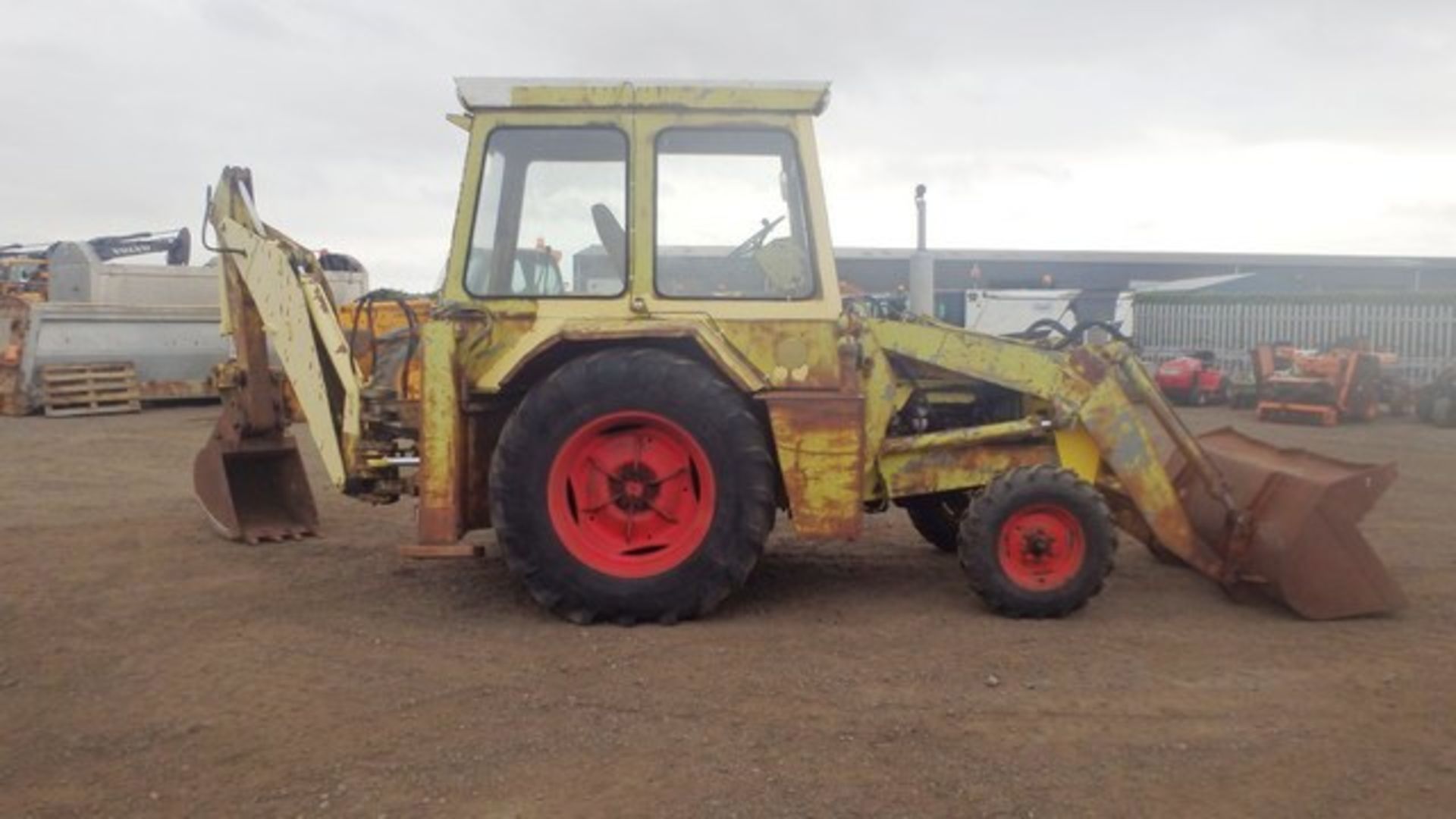 C1972/1973 HYMAC 270 BACKHOE LOADER, SN 207-270, 4182 HOURS (NOT VERIFIED), ENGINE NO C407354, - Image 11 of 14