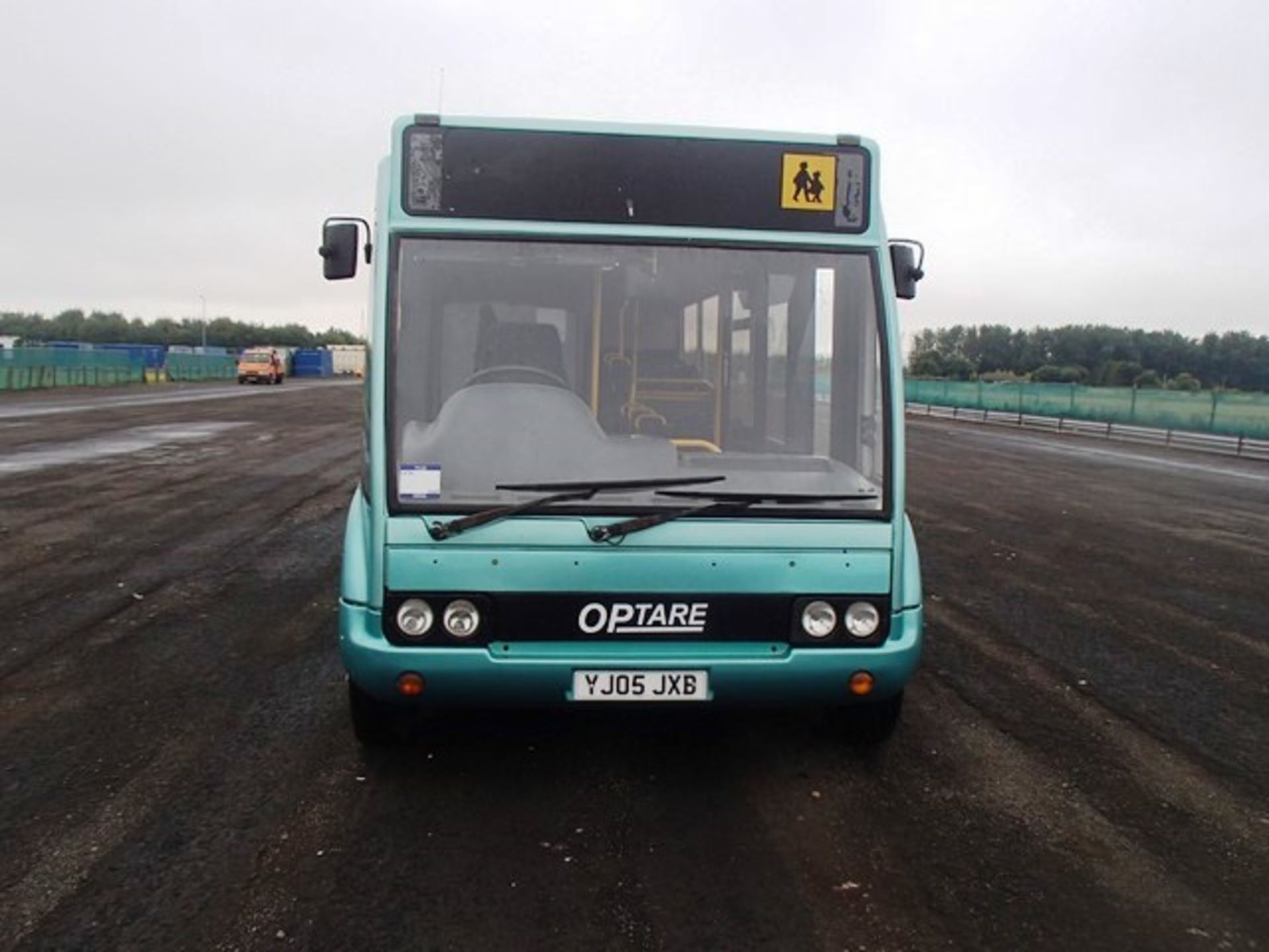 OPTARE MODEL SOLO M850 - 4520ccBody: 2 Dr BusColor: GreenFirst Reg: 01/03/2005Doors: 2MOT: 19/01/ - Image 9 of 16