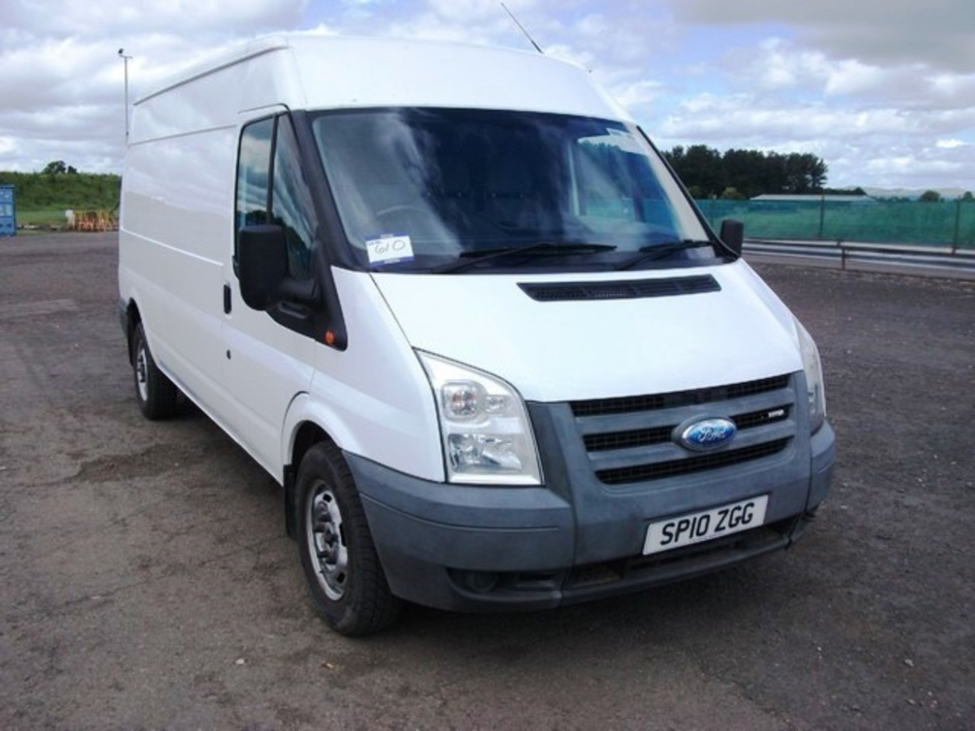 FORD MODEL TRANSIT 140 T350L RWD - 2402ccBody: 2 Dr VanColor: WhiteFirst Reg: 25/03/2010Doors: 2MOT: - Image 3 of 10