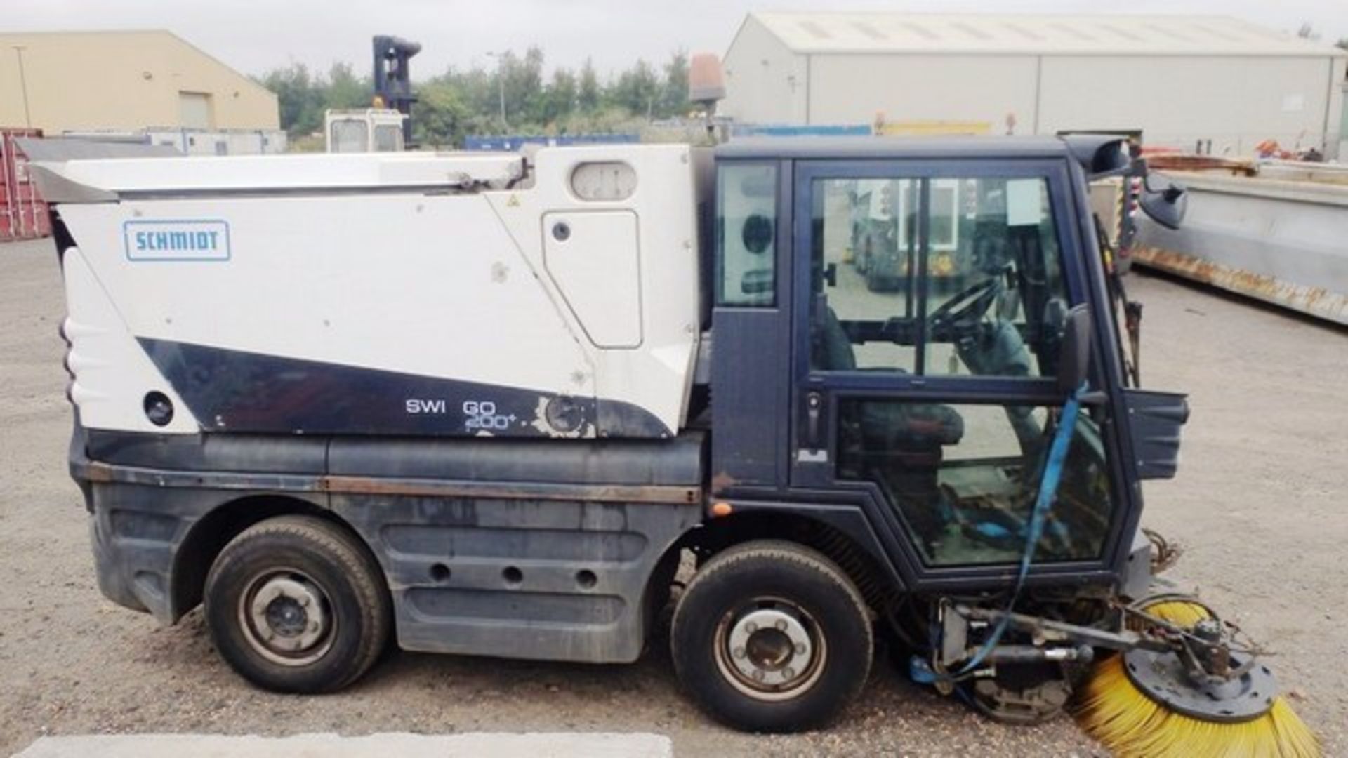 SCHMIDT MODEL SWINGO COMPACT 200 - 2800ccBody: 2 DrColor: WhiteFirst Reg: 01/07/2011Doors: 2MOT: - Image 7 of 12