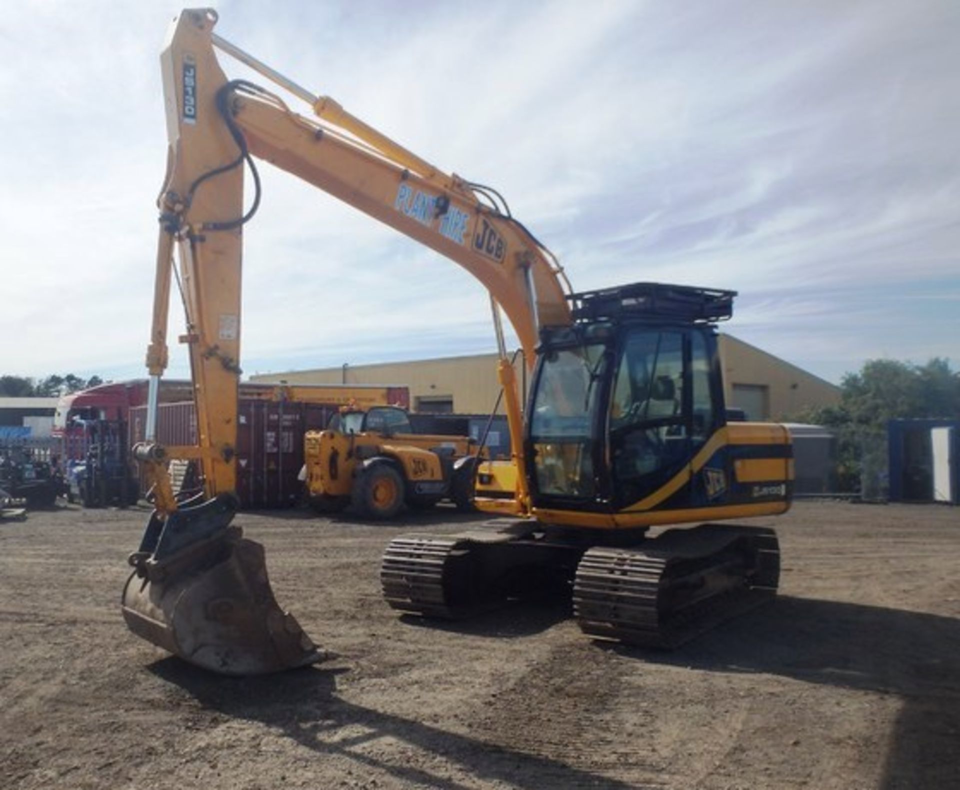 2003 JCB JS130 EXCAVATOR, SN 0890840, 12800 HOURS (NOT VERIFIED), TWO BUCKETS, FITTED WITH QUICK