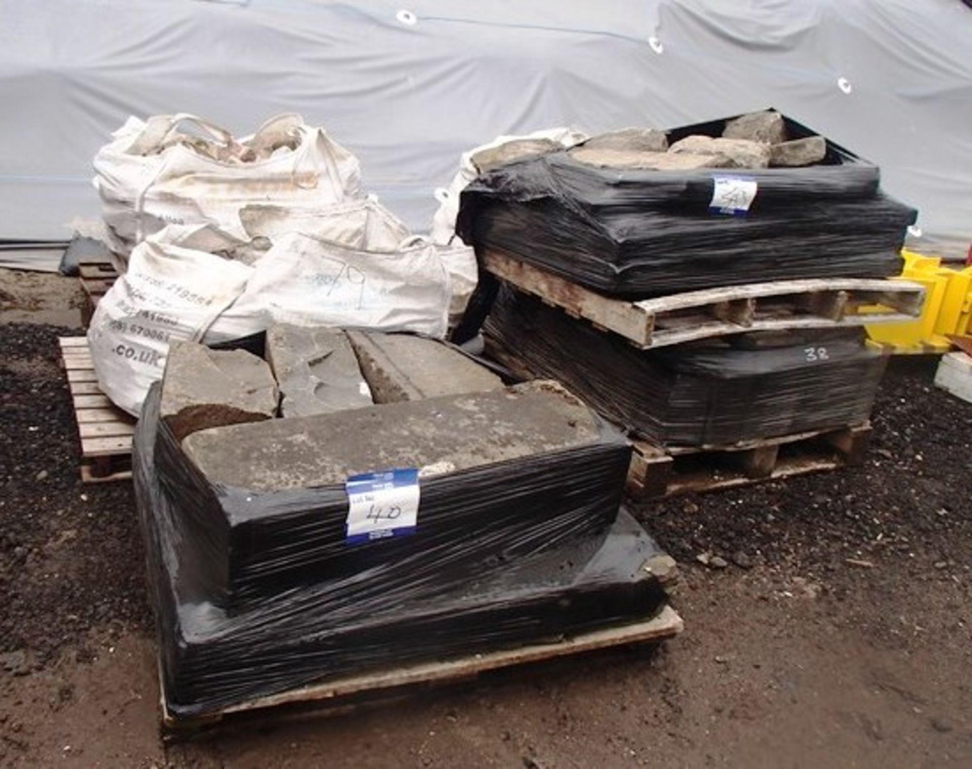 1 BAG OF MIXED BLOCKS CONCRETE 6" X 6" APPROX, 1 PALLET OF SLABS APPROX 12" X 36", 1 BAG BLOCKS