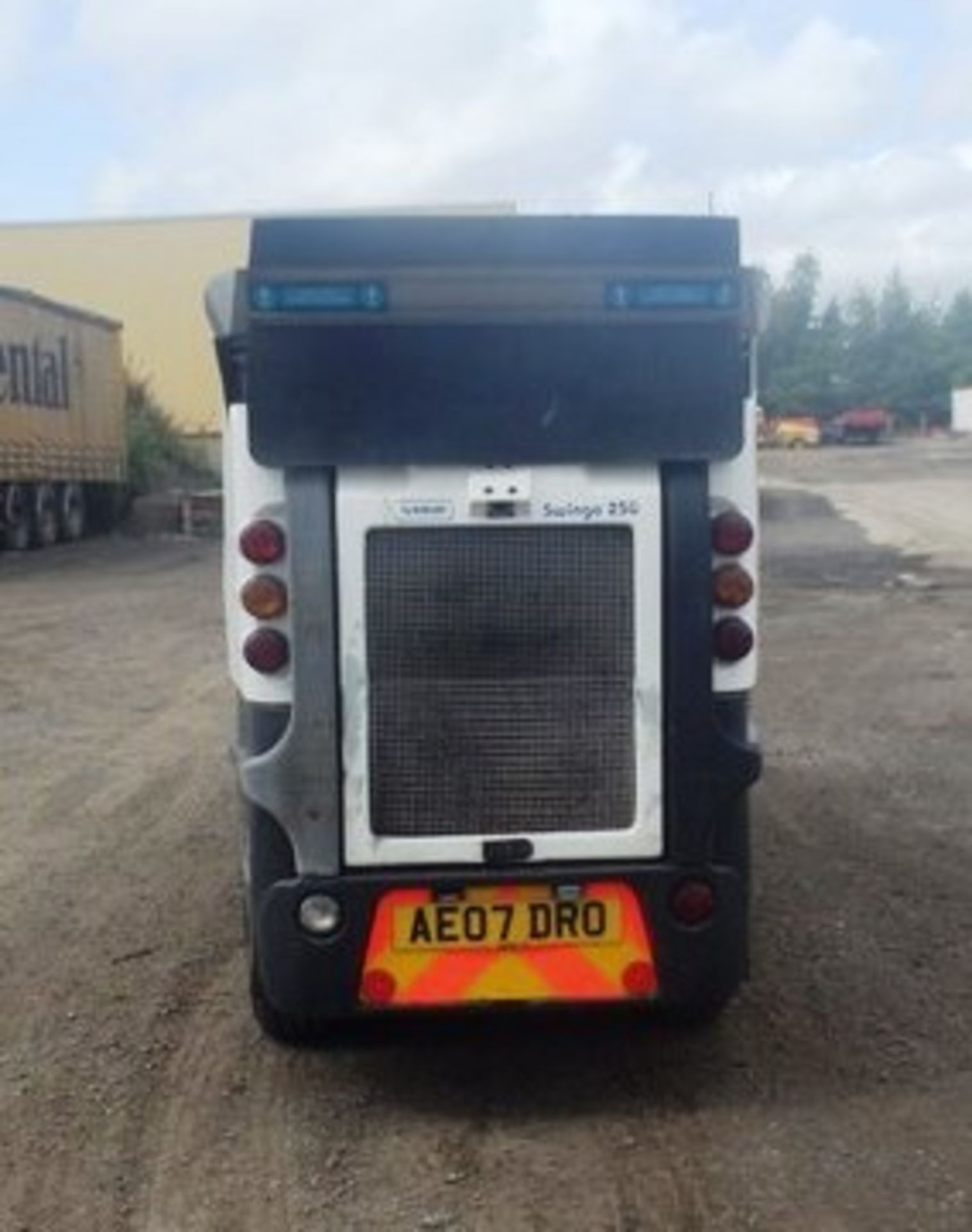 SCHMIDT MODEL SWINGO COMPACT 200 - 2800ccBody: 2 DrColor: WhiteFirst Reg: 05/03/2007Doors: 2MOT: - Image 10 of 15